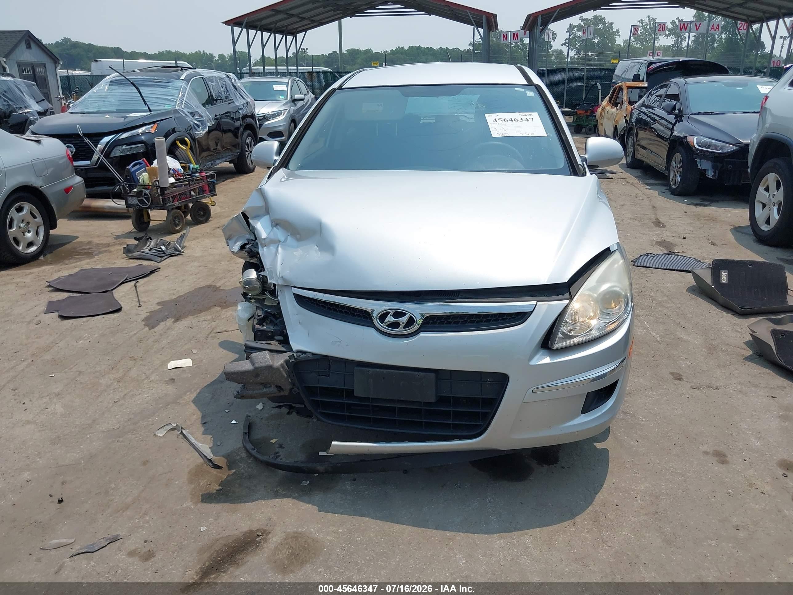 2010 Hyundai Elantra Touring Gls Silver vin: KMHDB8AEXAU054187