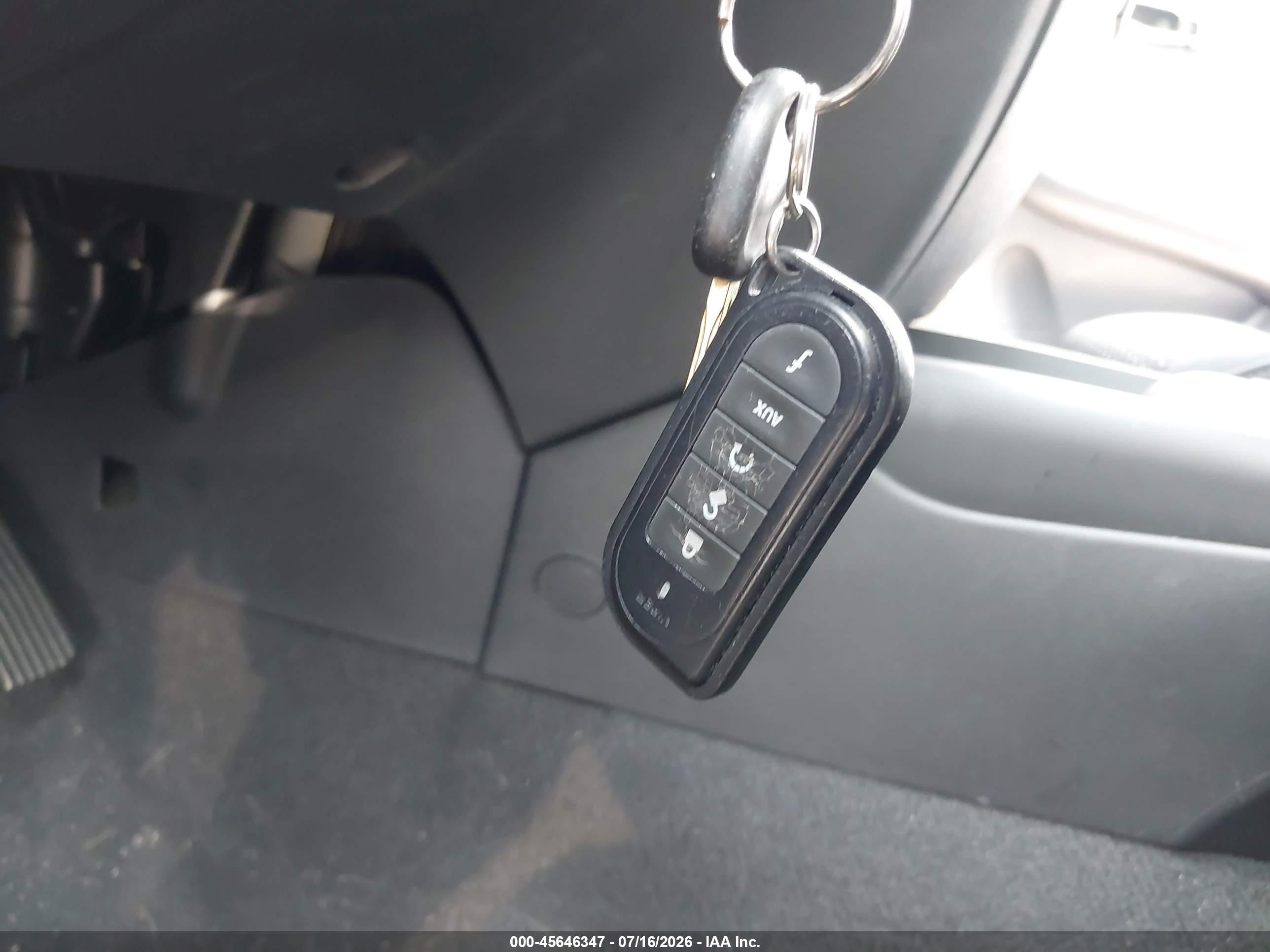 2010 Hyundai Elantra Touring Gls Silver vin: KMHDB8AEXAU054187