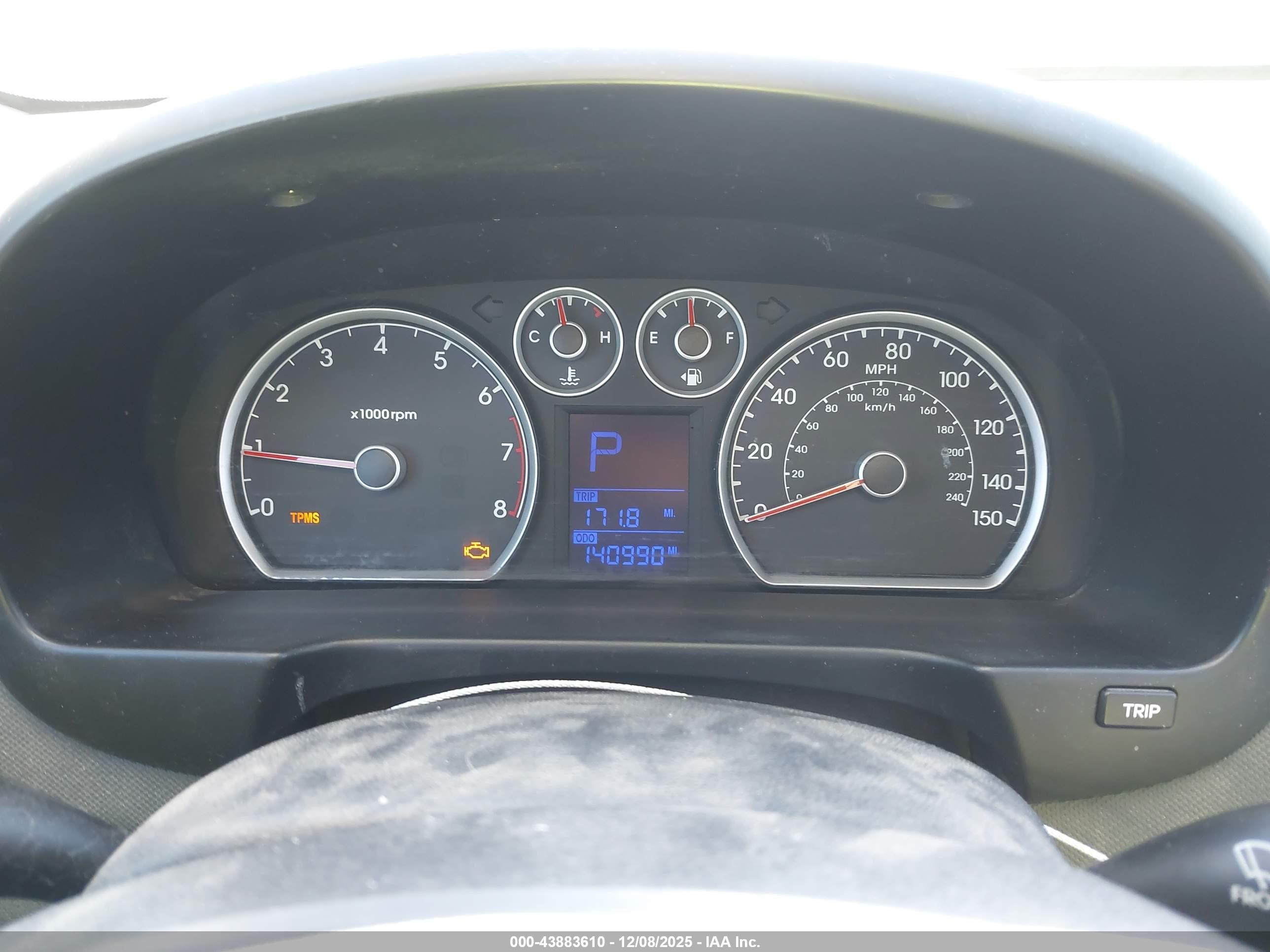 2011 Hyundai Elantra Touring Gls Red vin: KMHDB8AEXBU091015