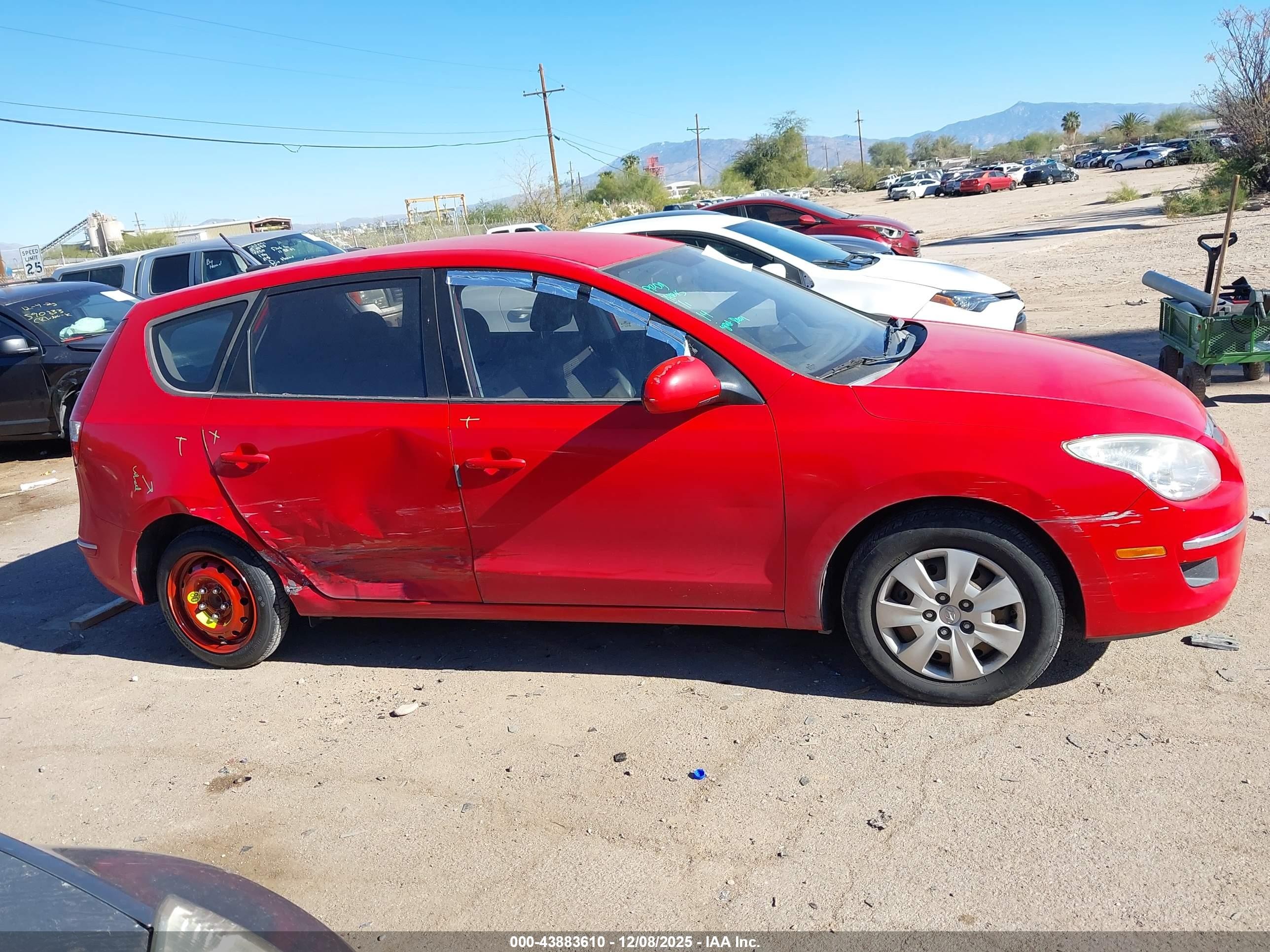 2011 Hyundai Elantra Touring Gls Red vin: KMHDB8AEXBU091015
