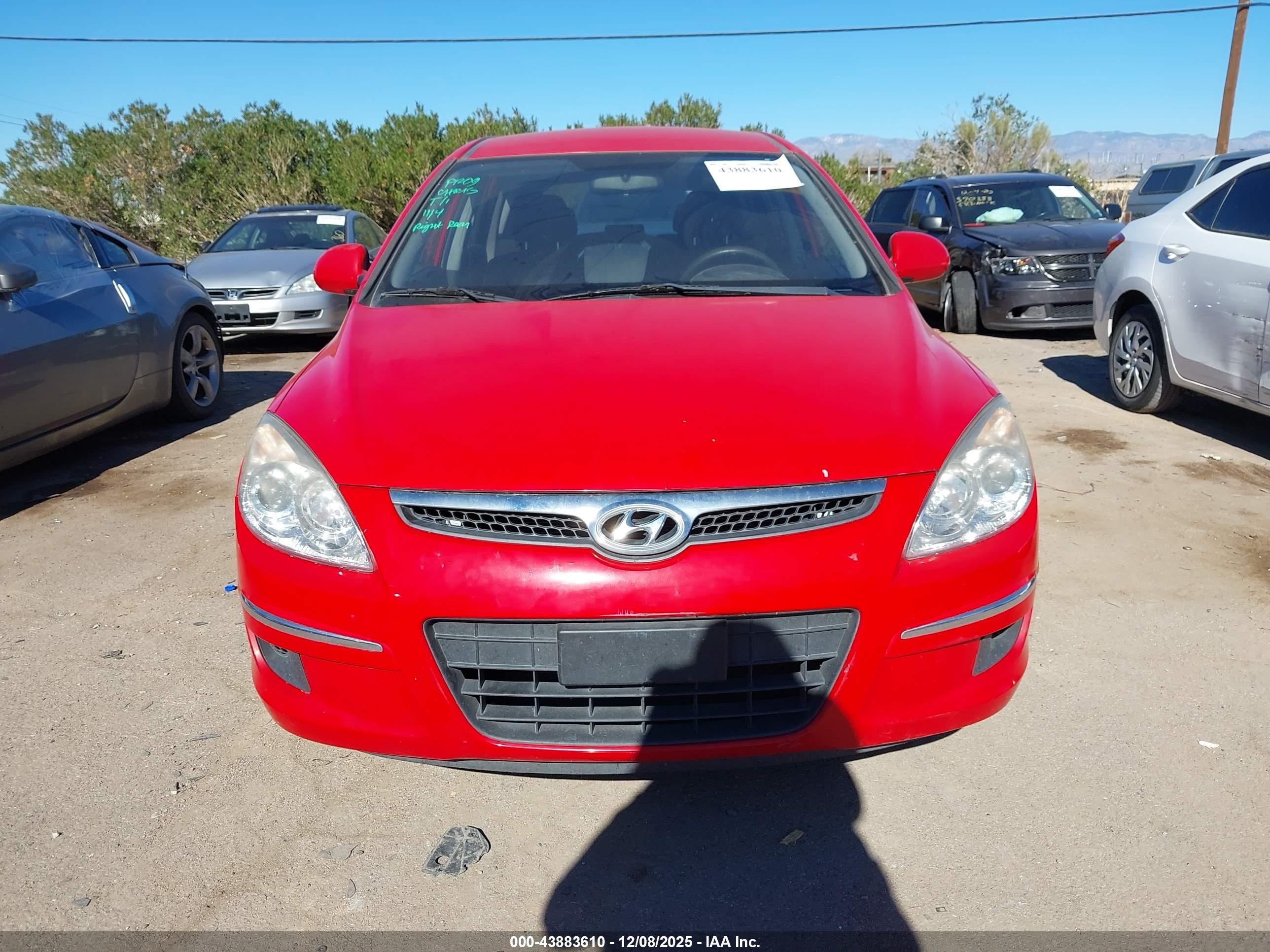 2011 Hyundai Elantra Touring Gls Red vin: KMHDB8AEXBU091015