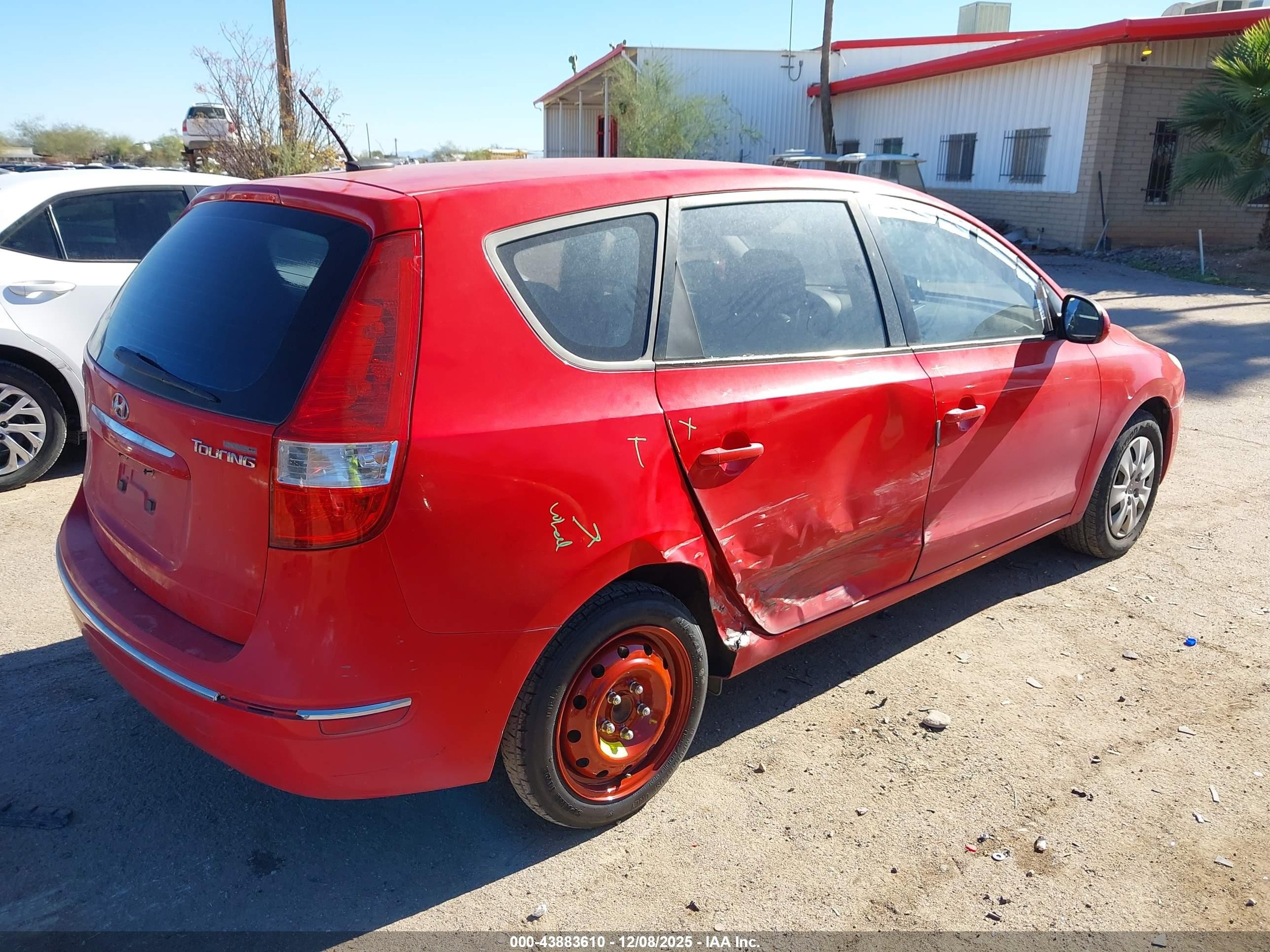 2011 Hyundai Elantra Touring Gls Red vin: KMHDB8AEXBU091015