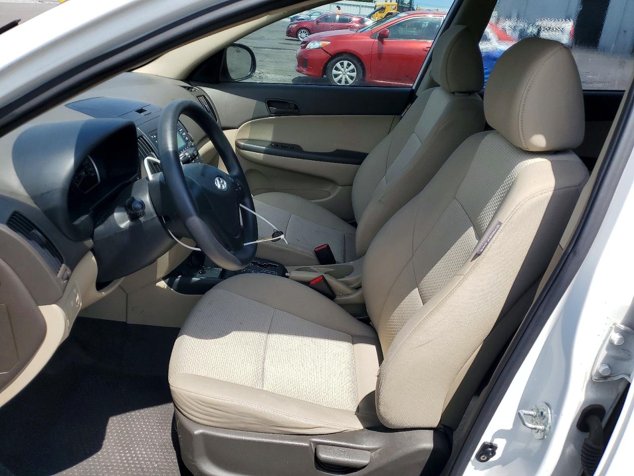 2011 Hyundai Elantra Touring Gls White vin: KMHDB8AEXBU098868