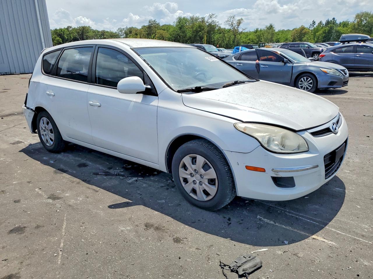 2011 Hyundai Elantra Touring Gls White vin: KMHDB8AEXBU098868