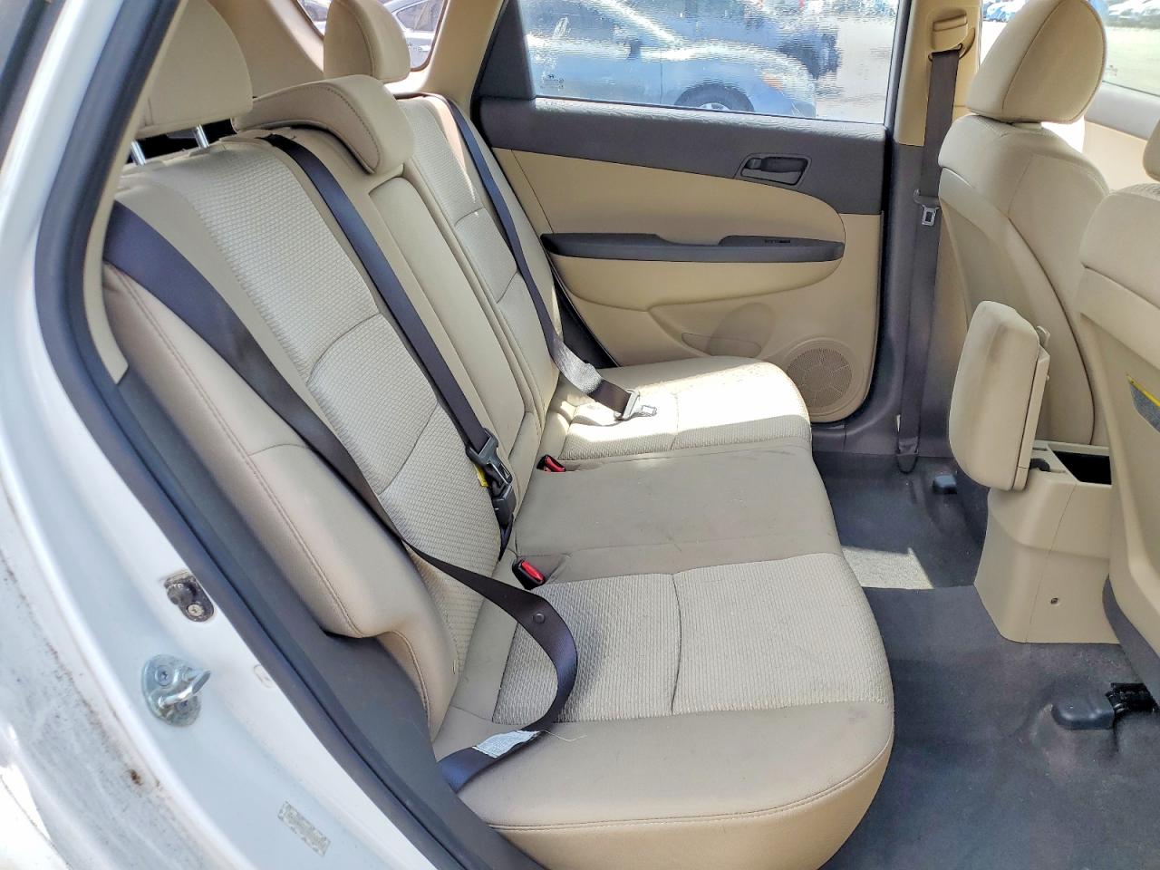 2011 Hyundai Elantra Touring Gls White vin: KMHDB8AEXBU098868