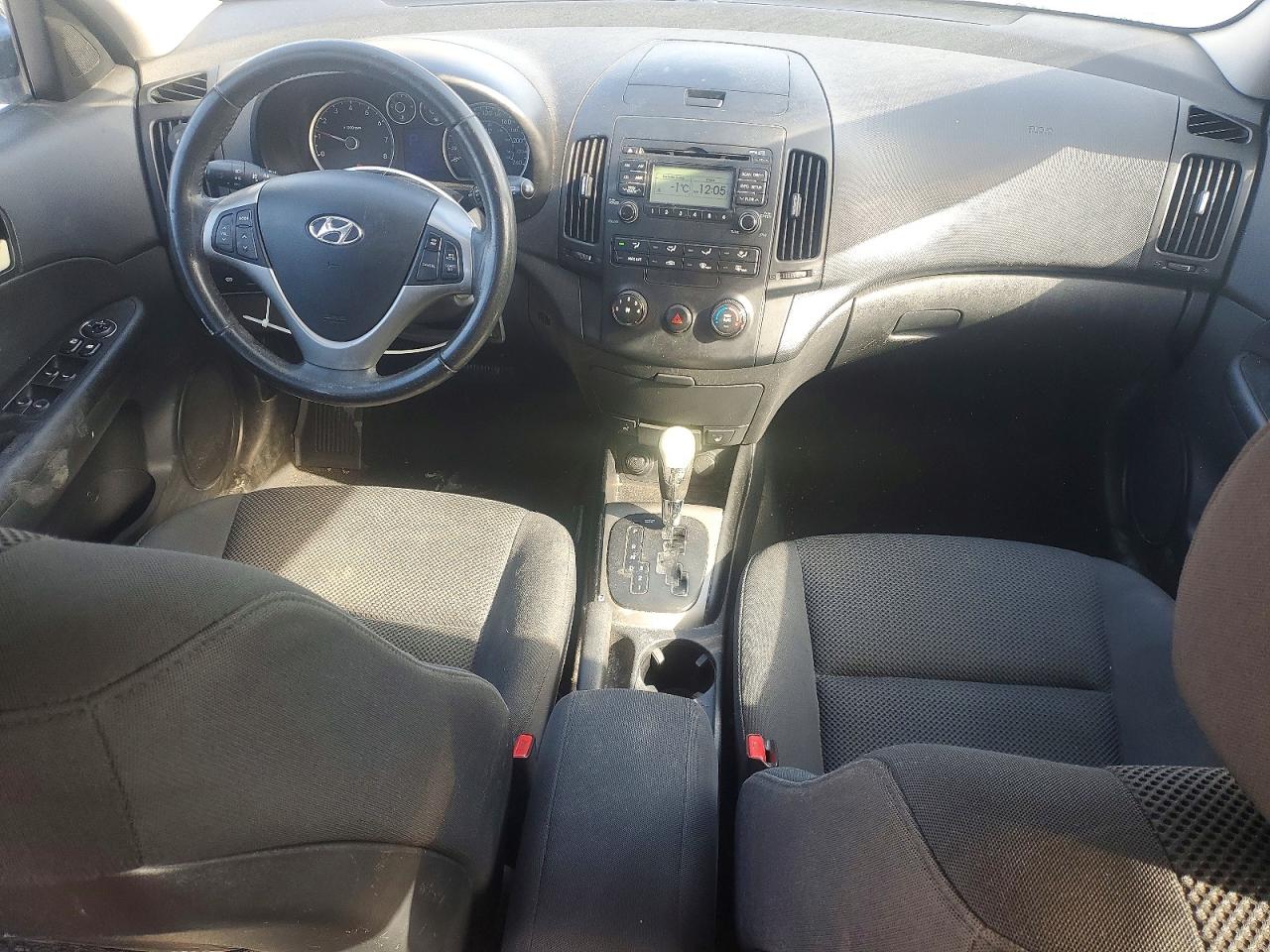 2009 Hyundai Elantra Touring Blue vin: KMHDC85EX9U032743
