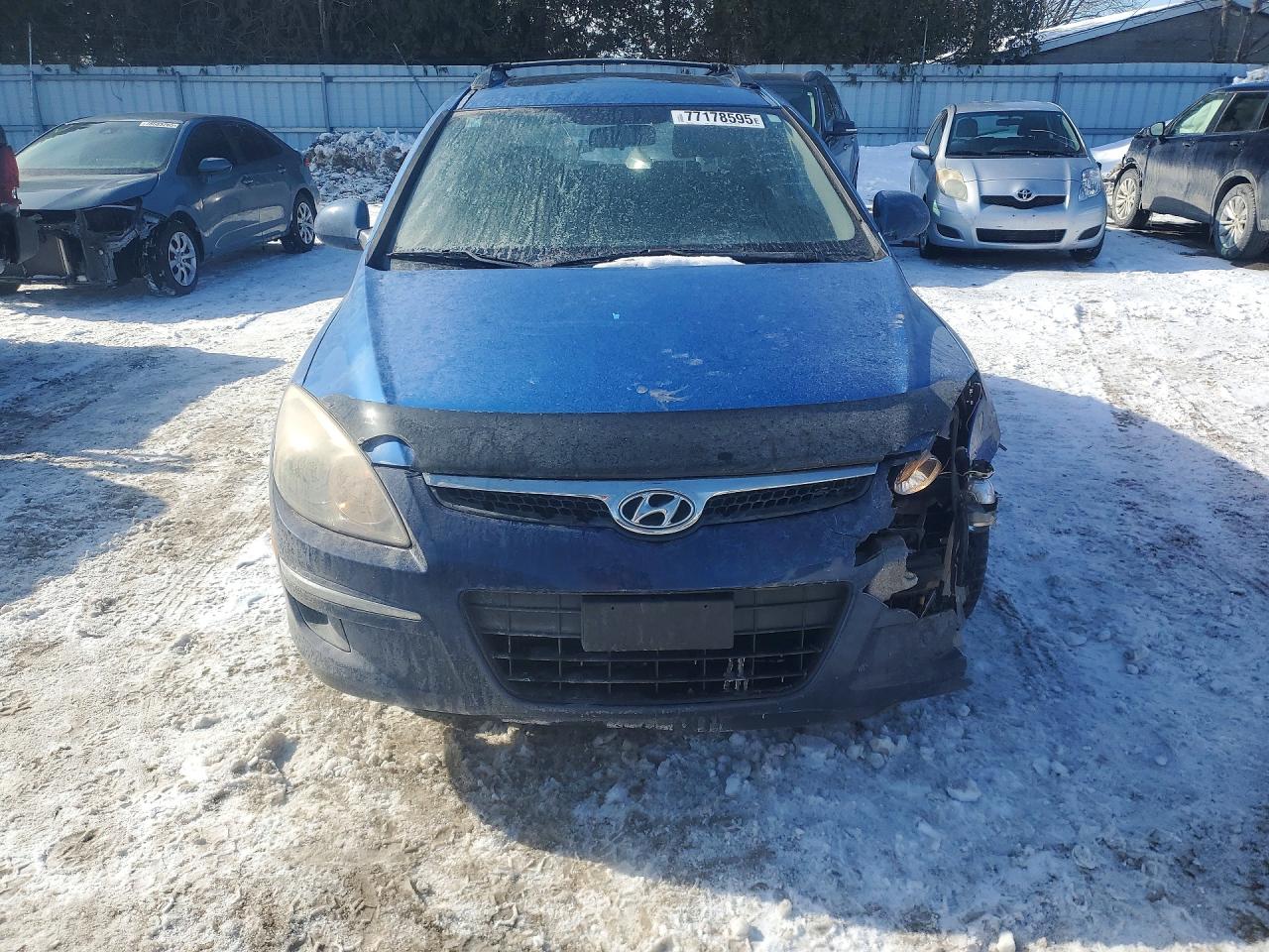 2009 Hyundai Elantra Touring Blue vin: KMHDC85EX9U032743