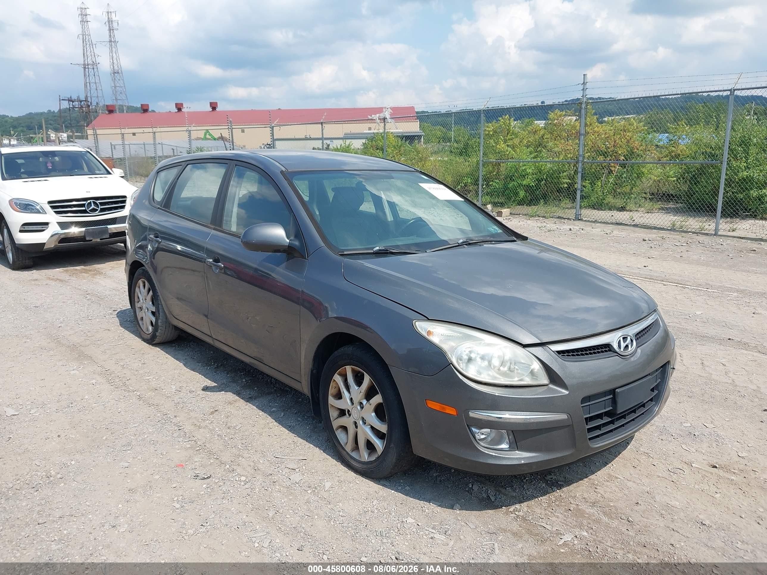 2009 Hyundai Elantra Touring   Gray vin: KMHDC86E19U038994