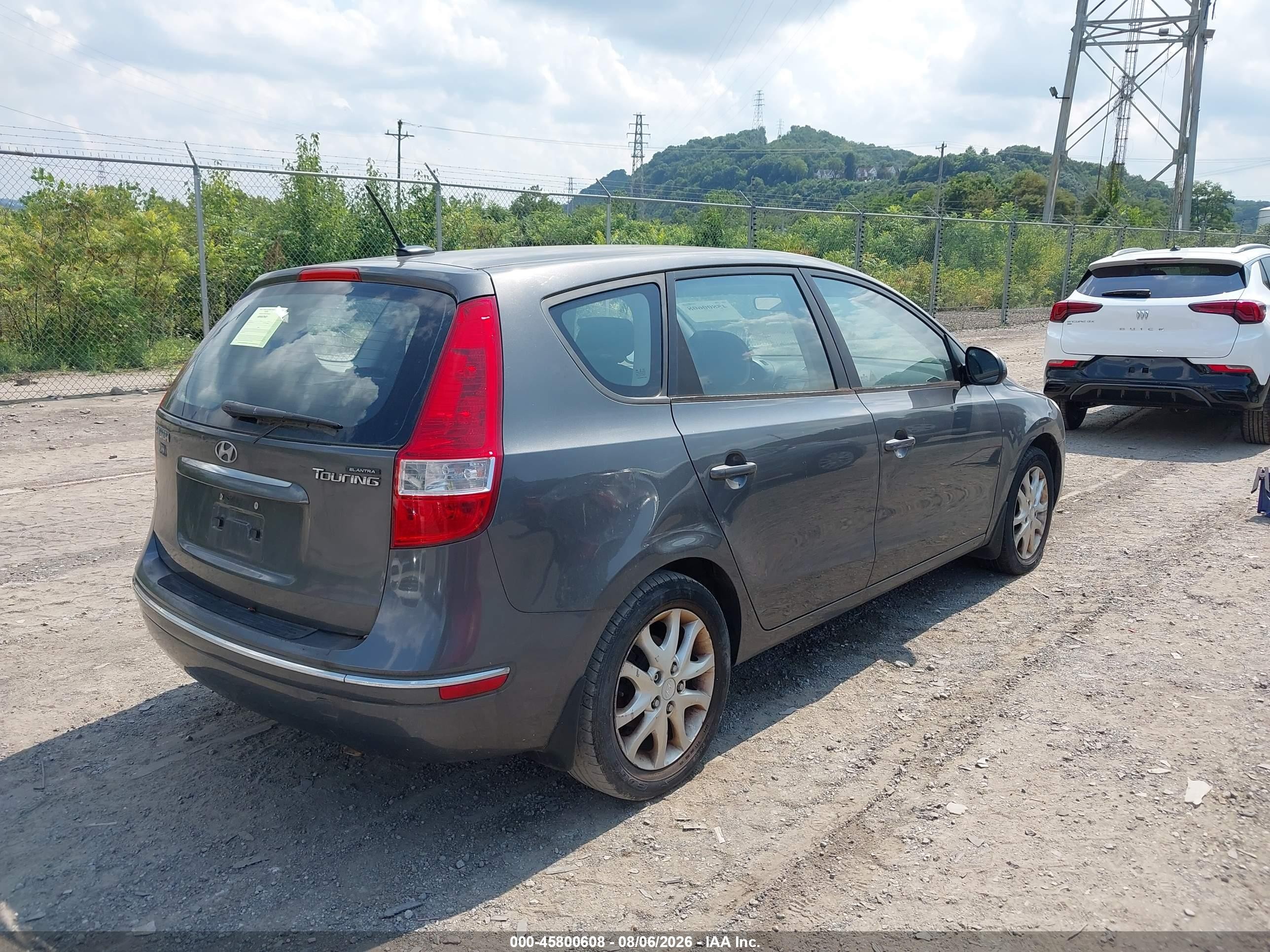 2009 Hyundai Elantra Touring   Gray vin: KMHDC86E19U038994
