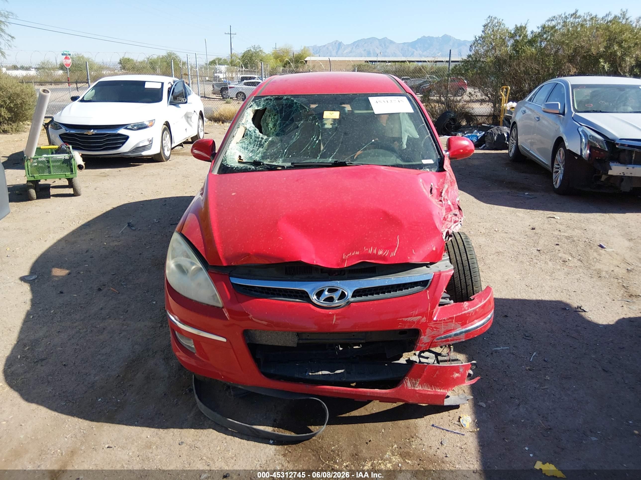 2009 Hyundai Elantra Touring   Красный vin: KMHDC86E29U033352