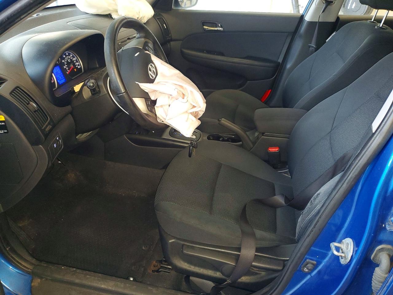2009 Hyundai Elantra Touring Blue vin: KMHDC86E39U034512