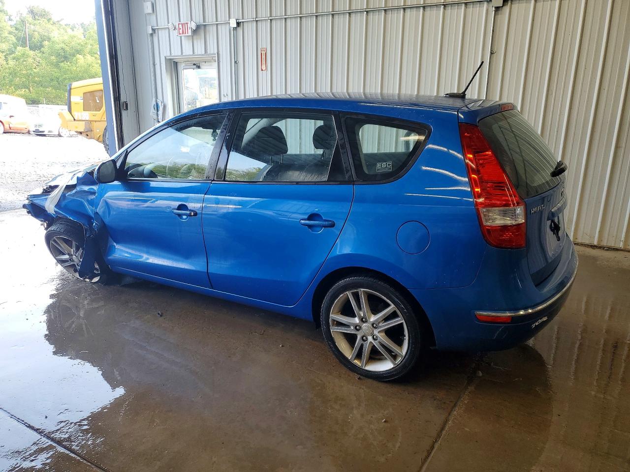 2009 Hyundai Elantra Touring Blue vin: KMHDC86E39U034512