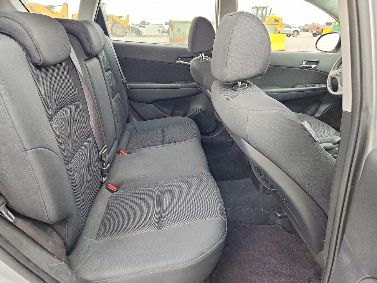2009 Hyundai Elantra Touring Silver vin: KMHDC86E49U025737