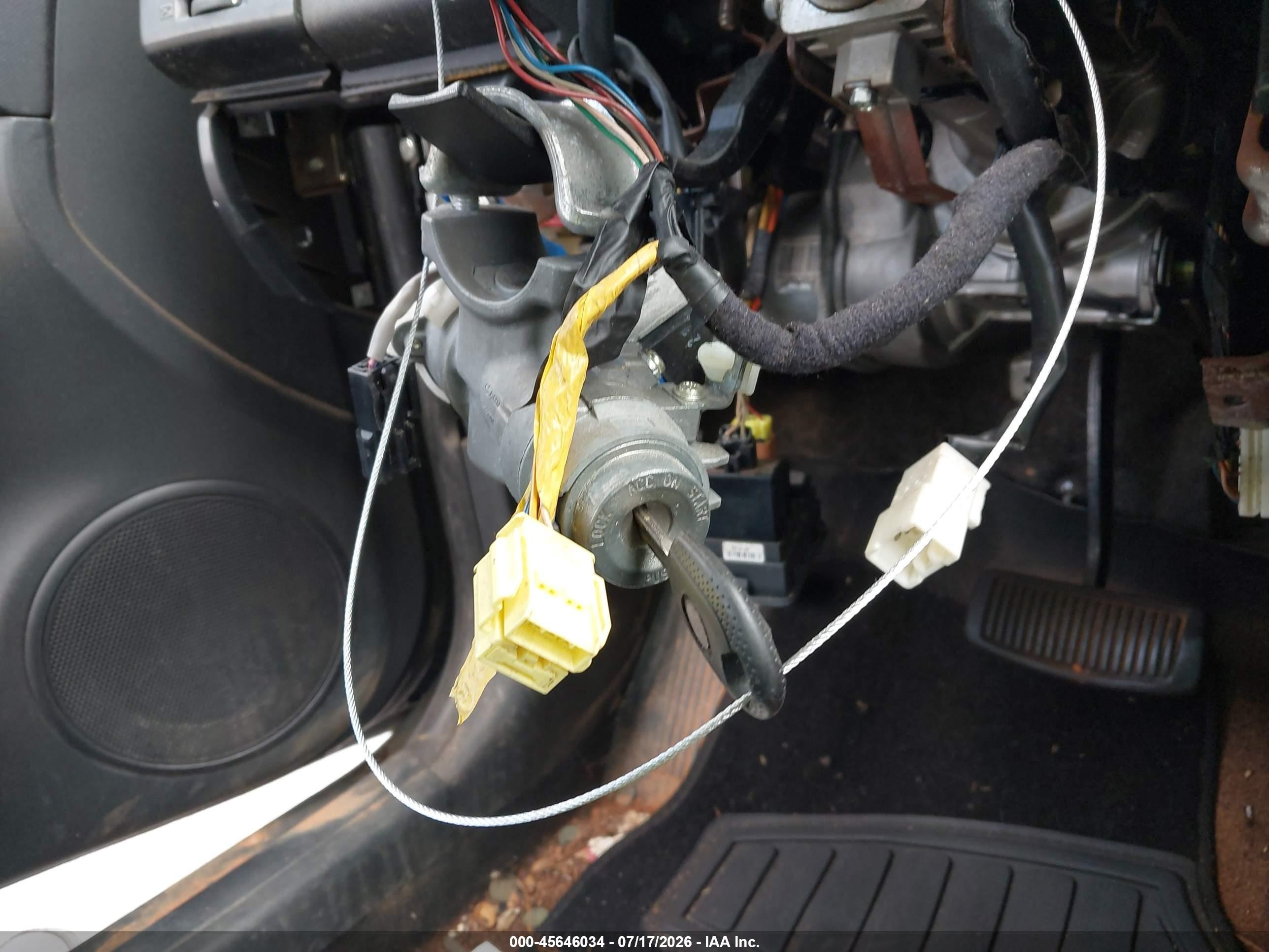 2009 Hyundai Elantra Touring   Серебряный vin: KMHDC86E69U045679