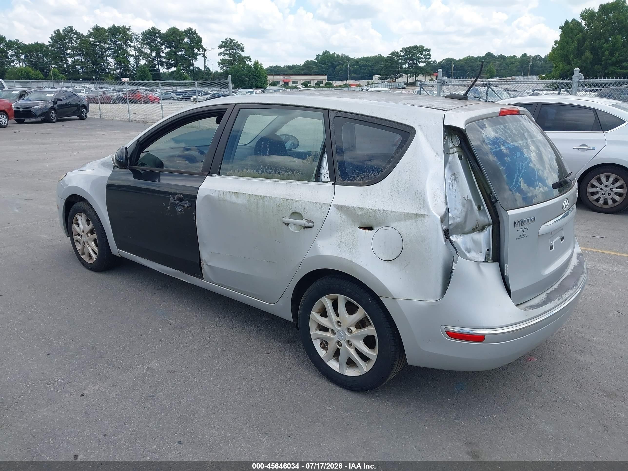 2009 Hyundai Elantra Touring   Серебряный vin: KMHDC86E69U045679
