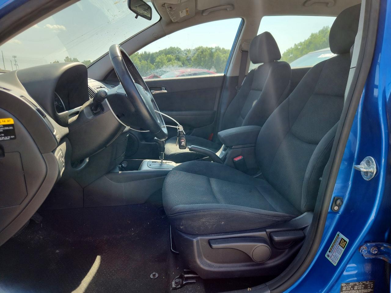 2009 Hyundai Elantra Touring Blue vin: KMHDC86E79U038143