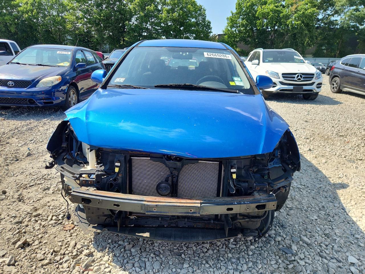 2009 Hyundai Elantra Touring Blue vin: KMHDC86E79U038143
