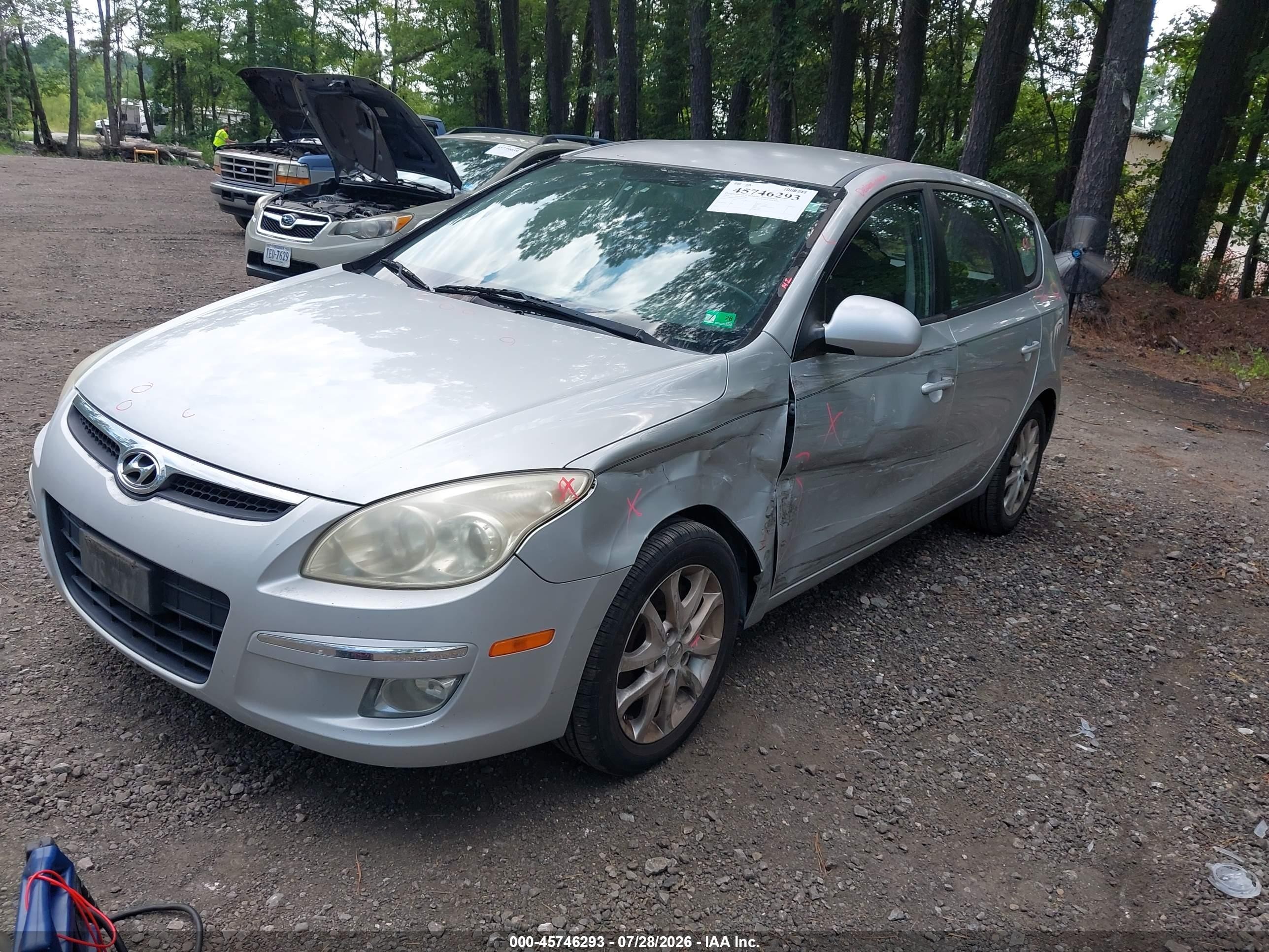 2009 Hyundai Elantra Touring   Silver vin: KMHDC86E79U039311