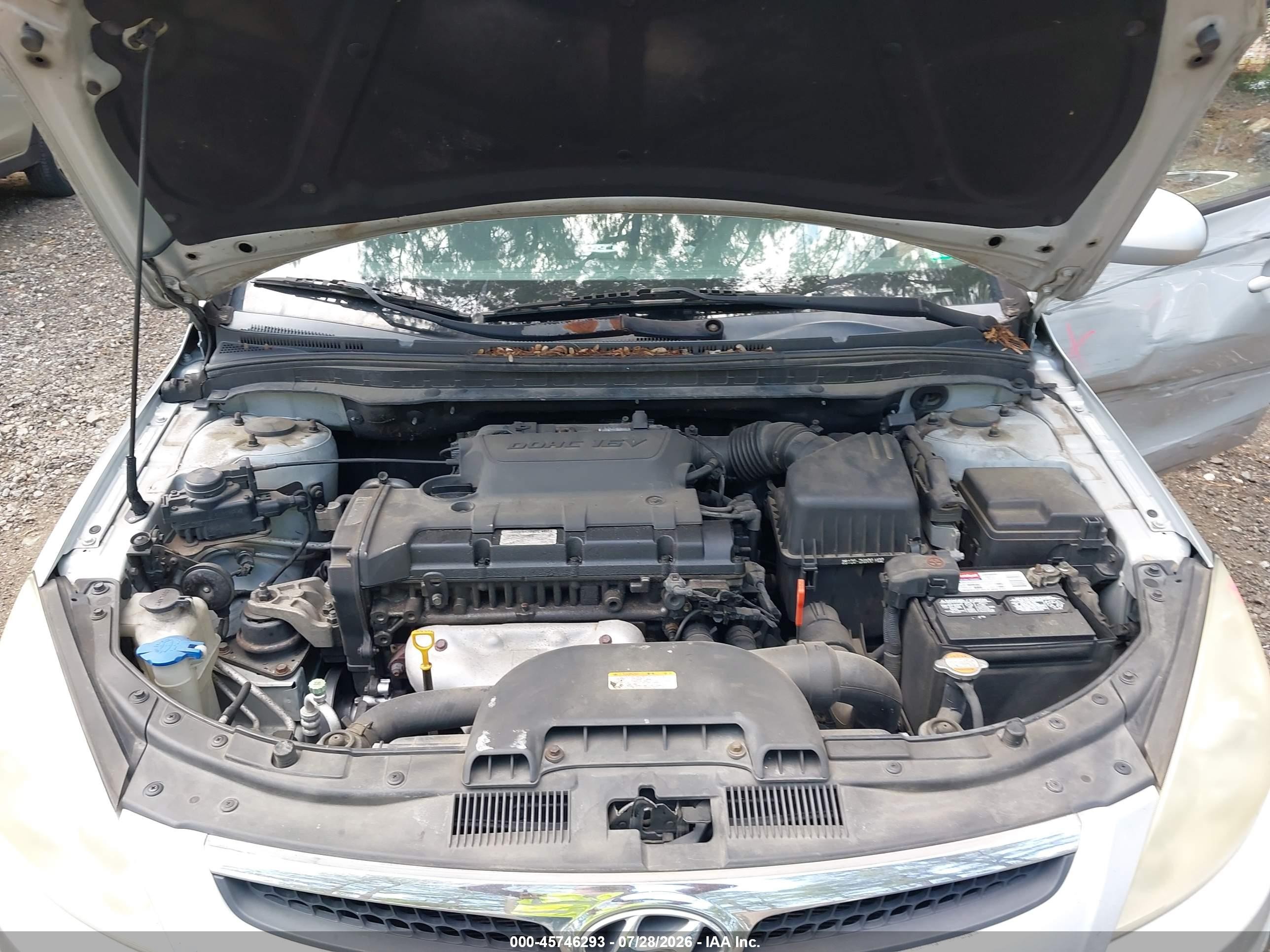 2009 Hyundai Elantra Touring   Silver vin: KMHDC86E79U039311