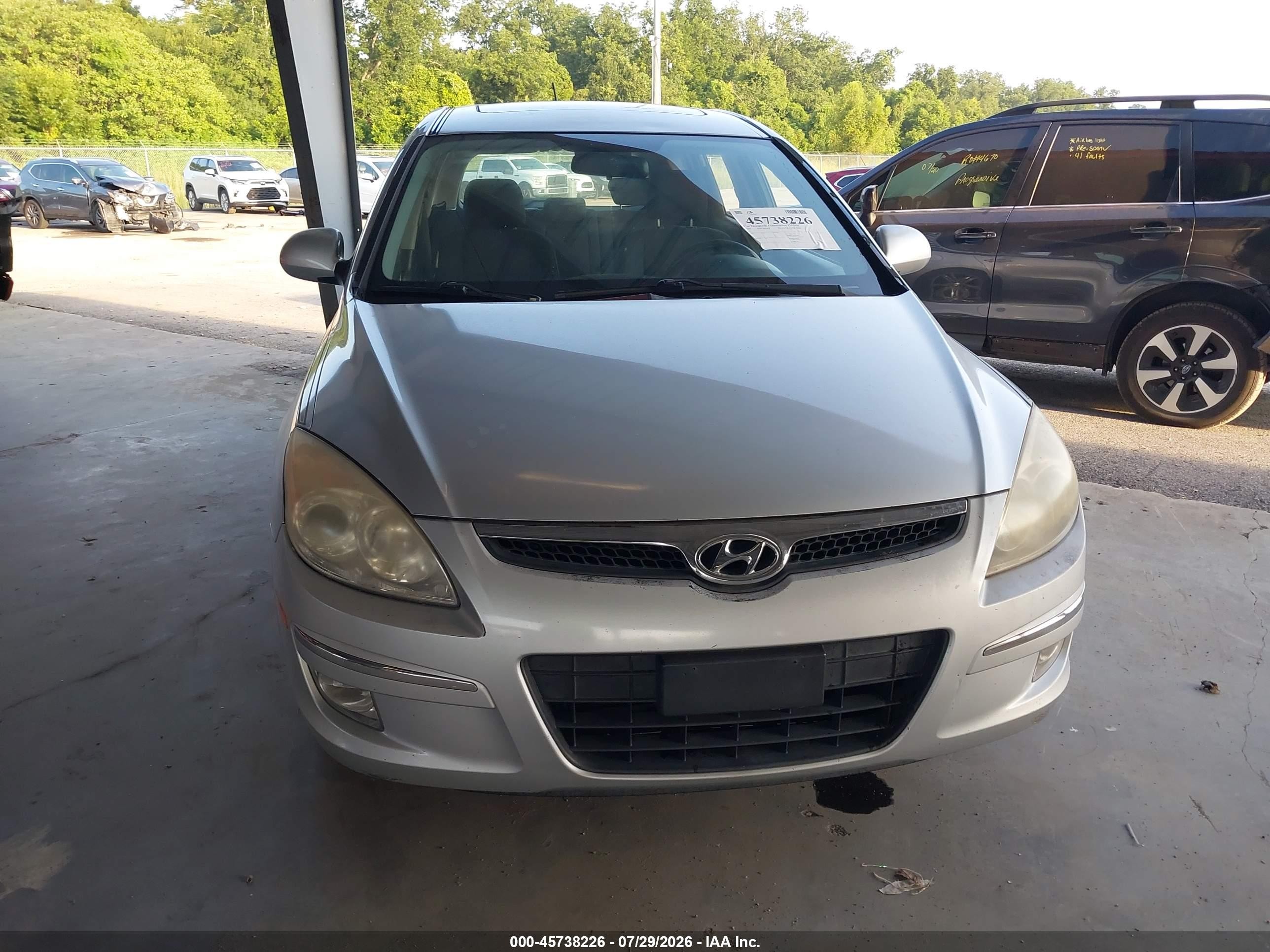 2009 Hyundai Elantra Touring   Серебряный vin: KMHDC86E89U037678