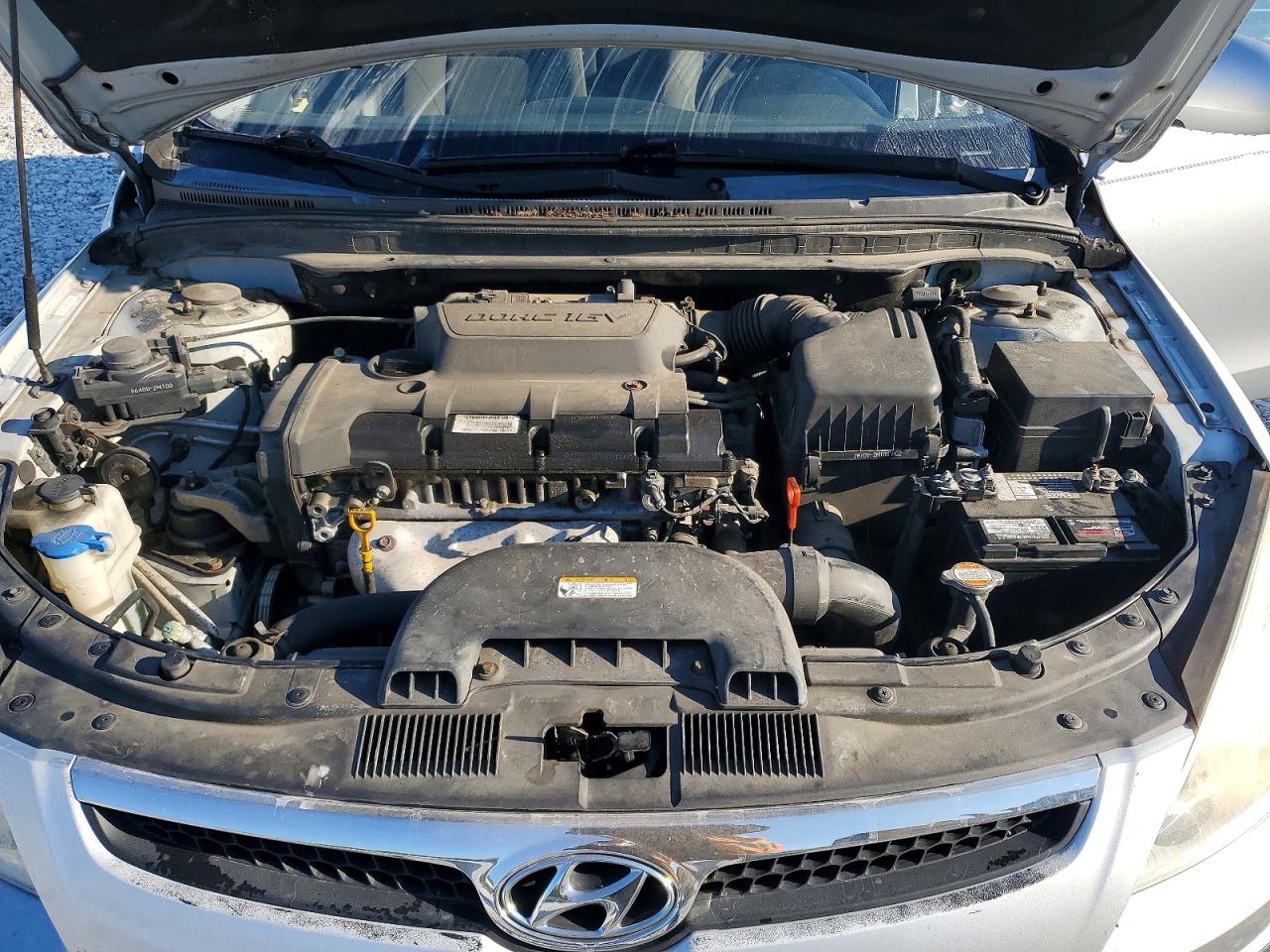 2009 Hyundai Elantra Touring Silver vin: KMHDC86E99U037771