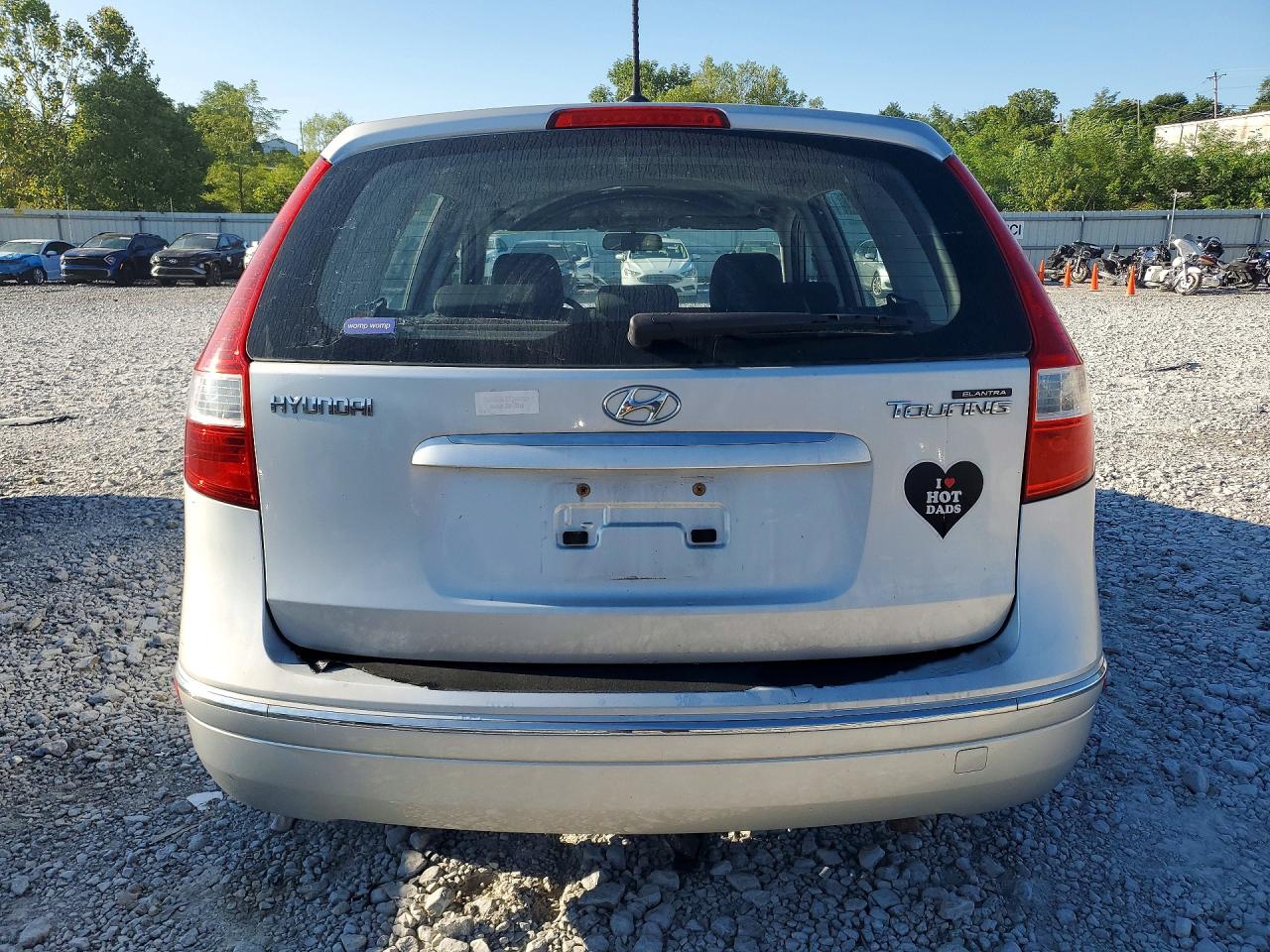 2009 Hyundai Elantra Touring Silver vin: KMHDC86E99U037771