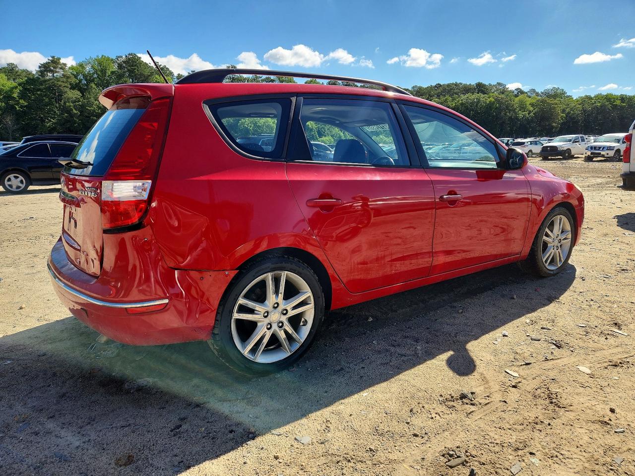 2010 Hyundai Elantra Touring Se Red vin: KMHDC8AE0AU058438