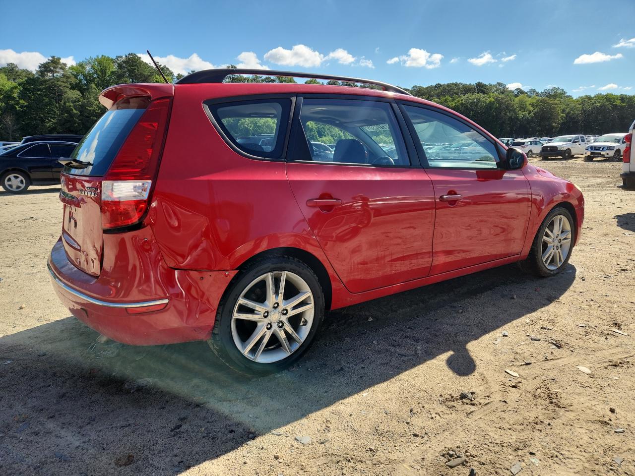 2010 Hyundai Elantra Touring Se Red vin: KMHDC8AE0AU058438 Damage: Right Qtr Panel, Severe Damage, Replacement Required
