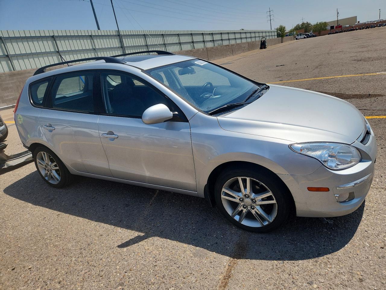 2010 Hyundai Elantra Touring Se Silver vin: KMHDC8AE0AU064465