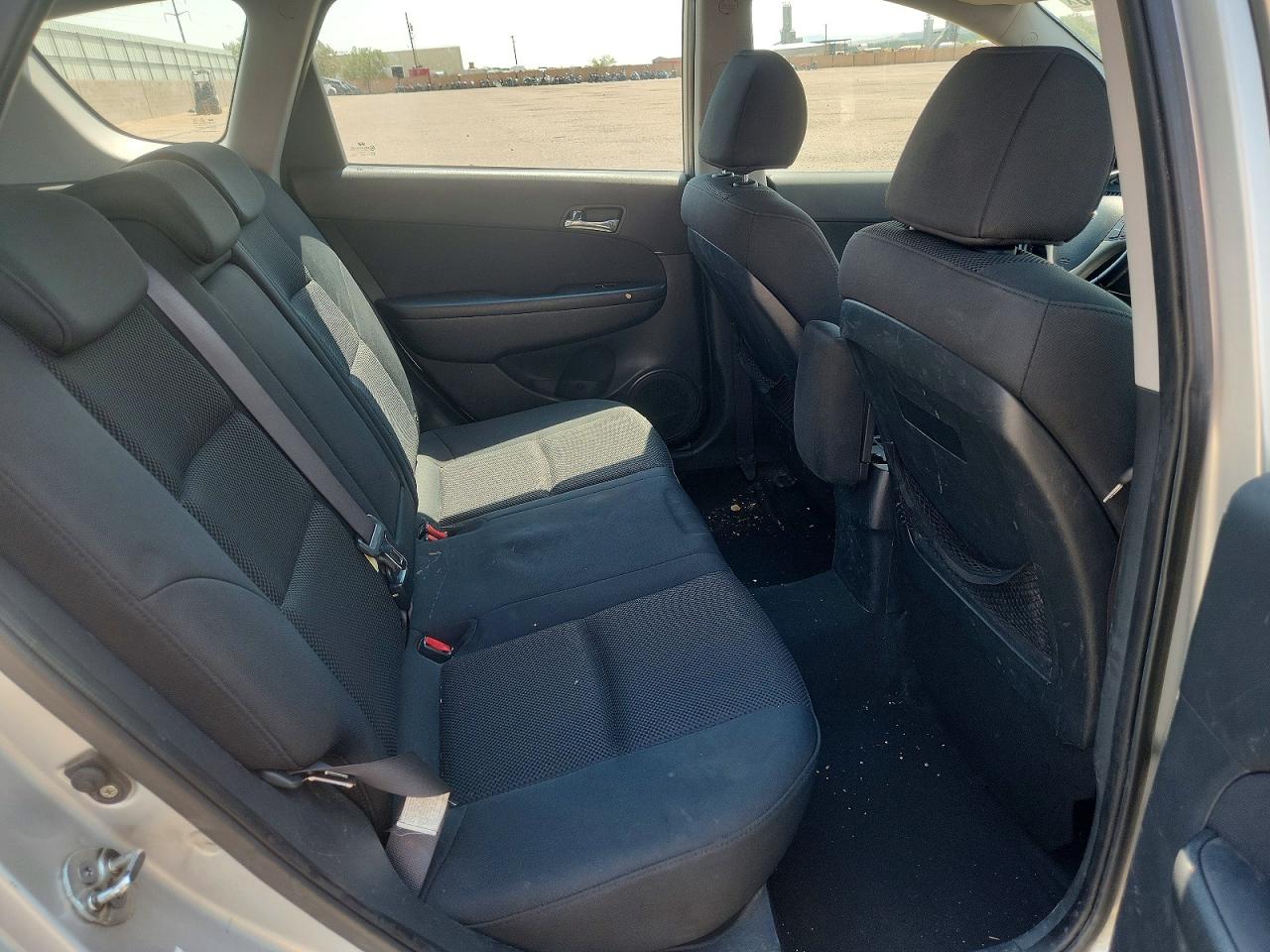 2010 Hyundai Elantra Touring Se Silver vin: KMHDC8AE0AU064465