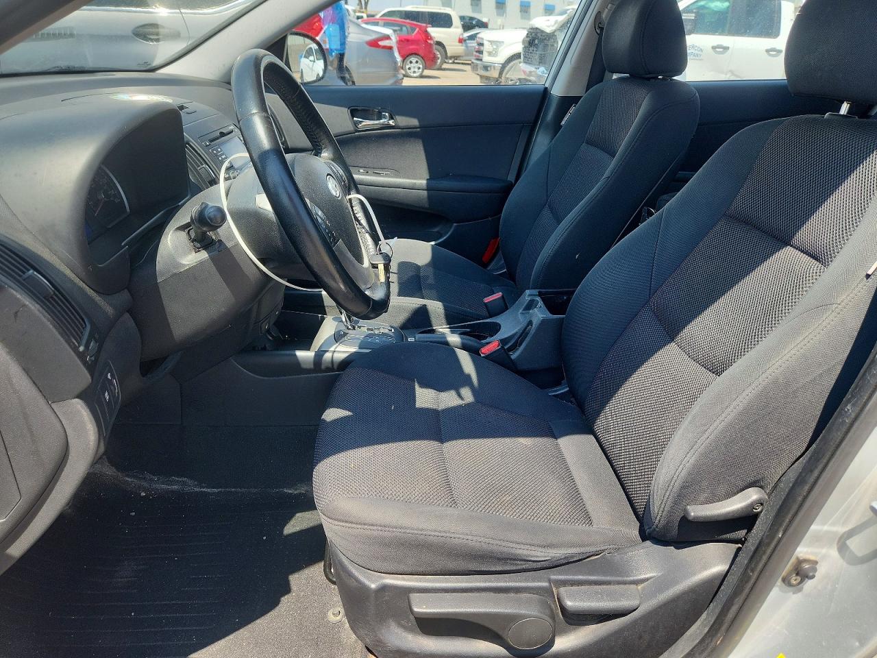 2010 Hyundai Elantra Touring Se Silver vin: KMHDC8AE0AU064465