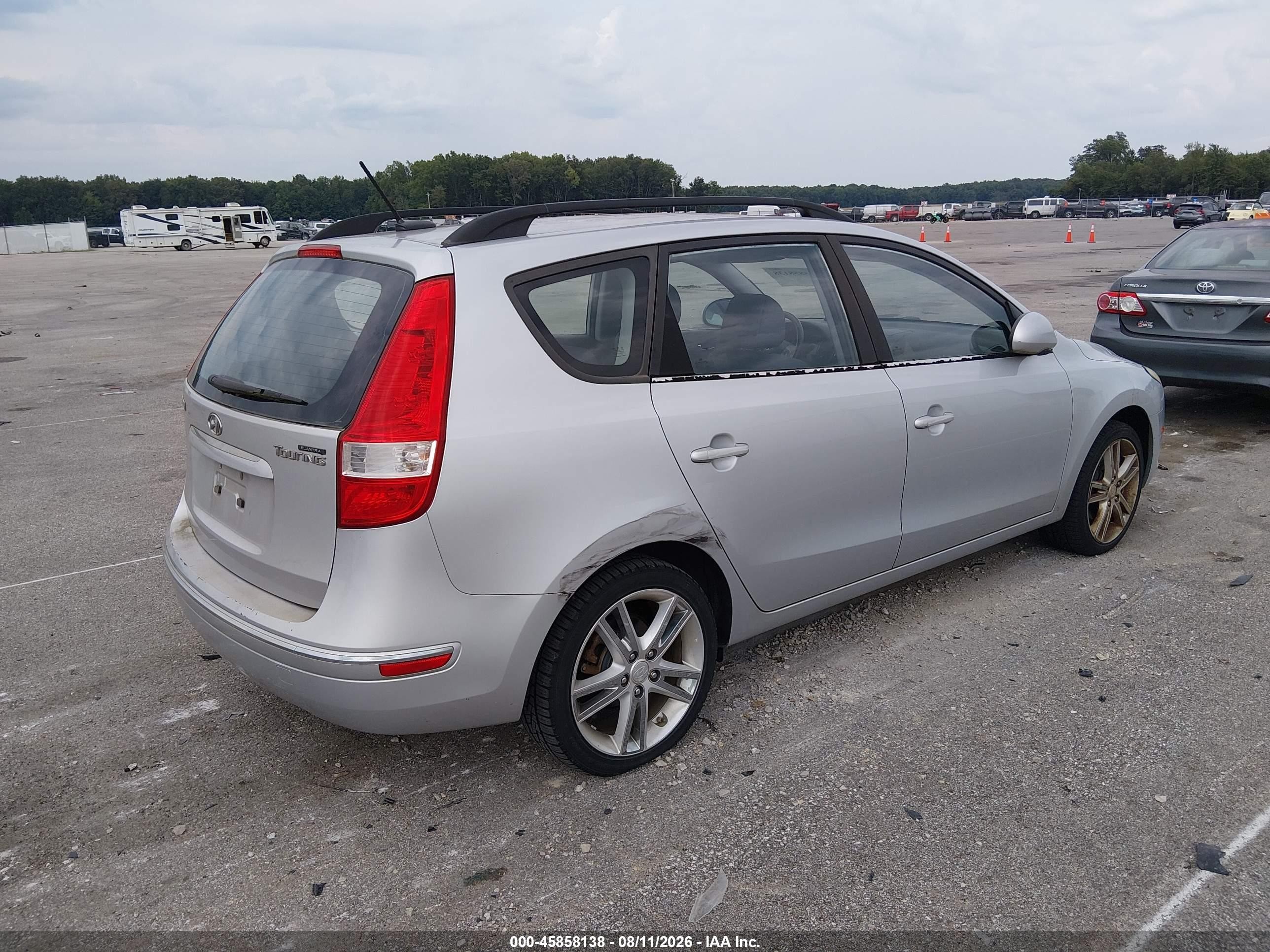 2010 Hyundai Elantra Touring Se Silver vin: KMHDC8AE0AU076891