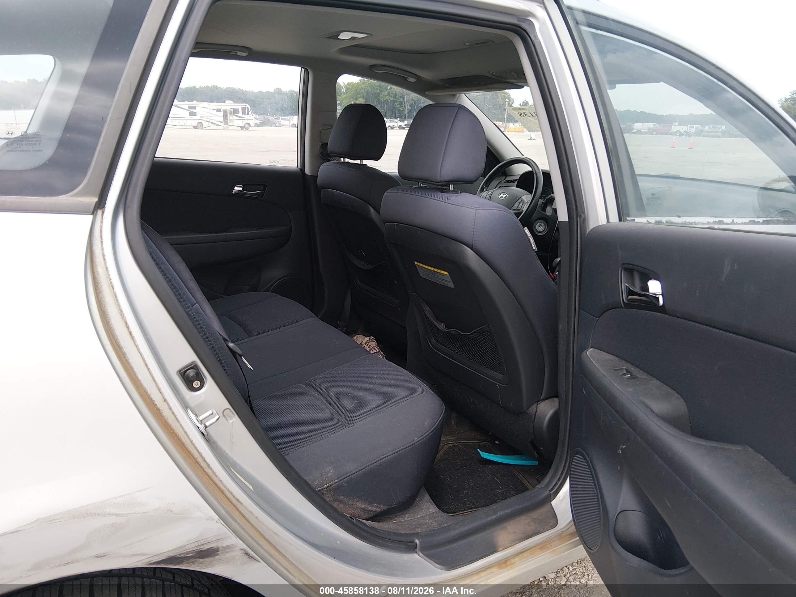 2010 Hyundai Elantra Touring Se Silver vin: KMHDC8AE0AU076891