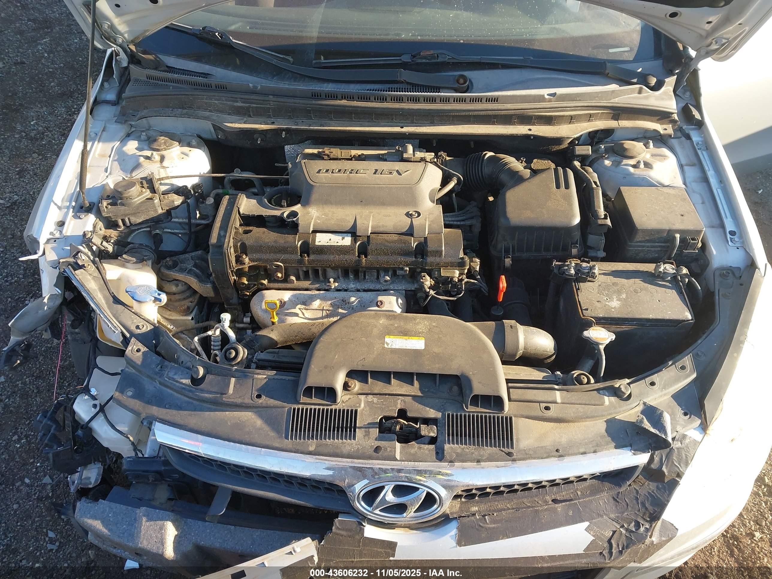 2010 Hyundai Elantra Touring Se Silver vin: KMHDC8AE1AU061123