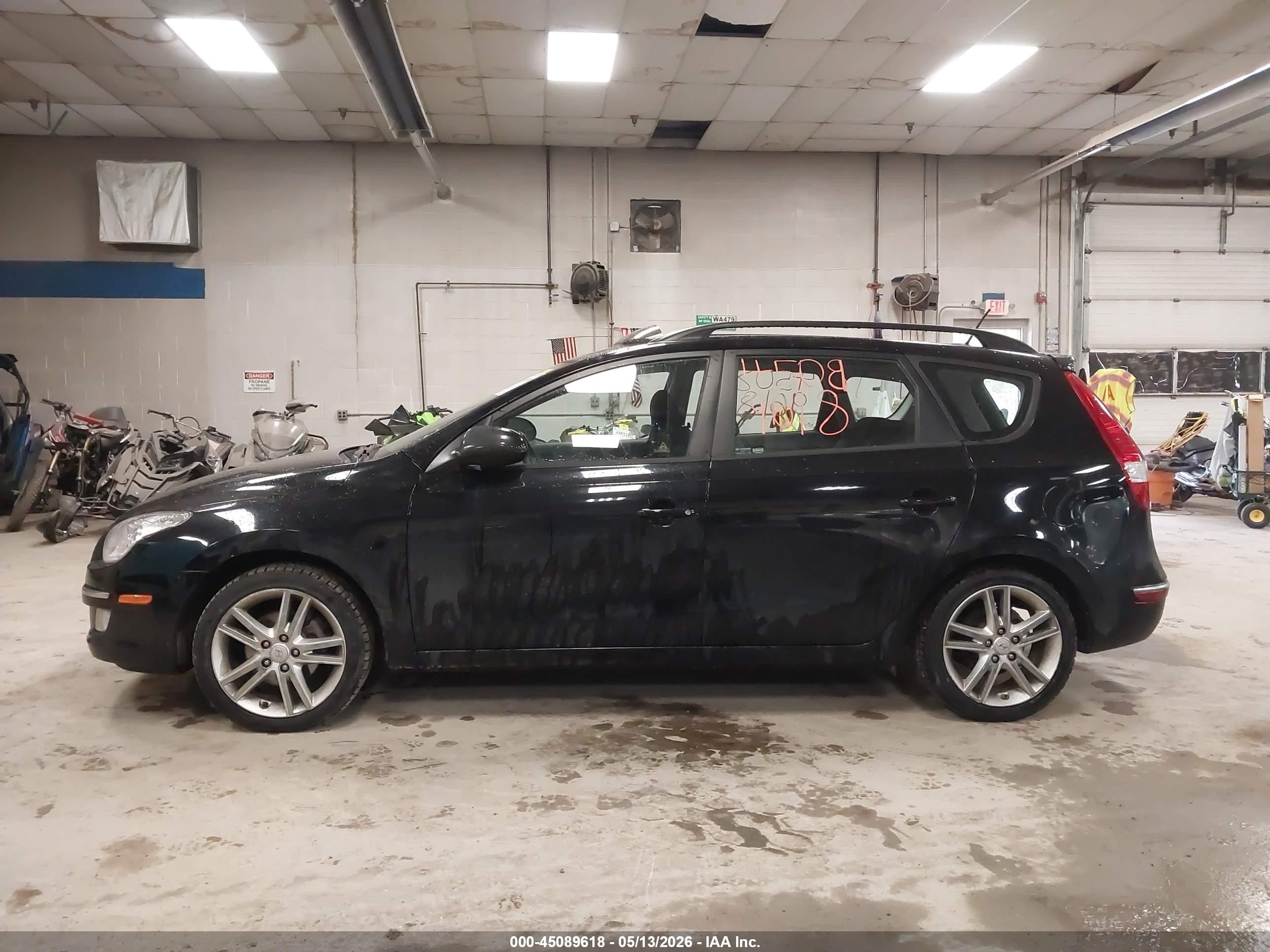 2010 Hyundai Elantra Touring Se Black vin: KMHDC8AE1AU075751