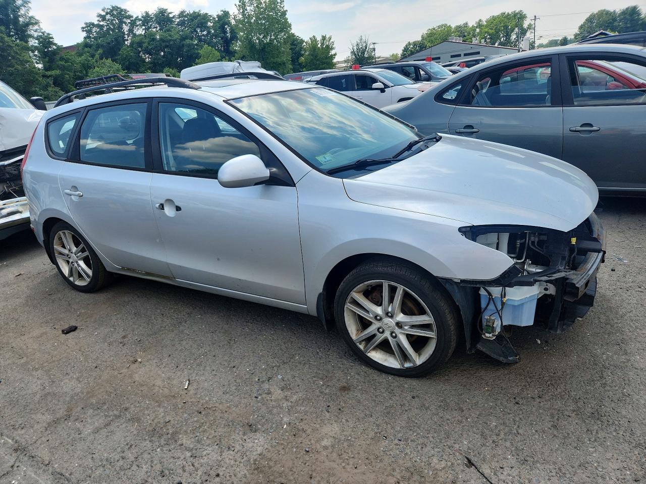 2010 Hyundai Elantra Touring Se Silver vin: KMHDC8AE1AU077497