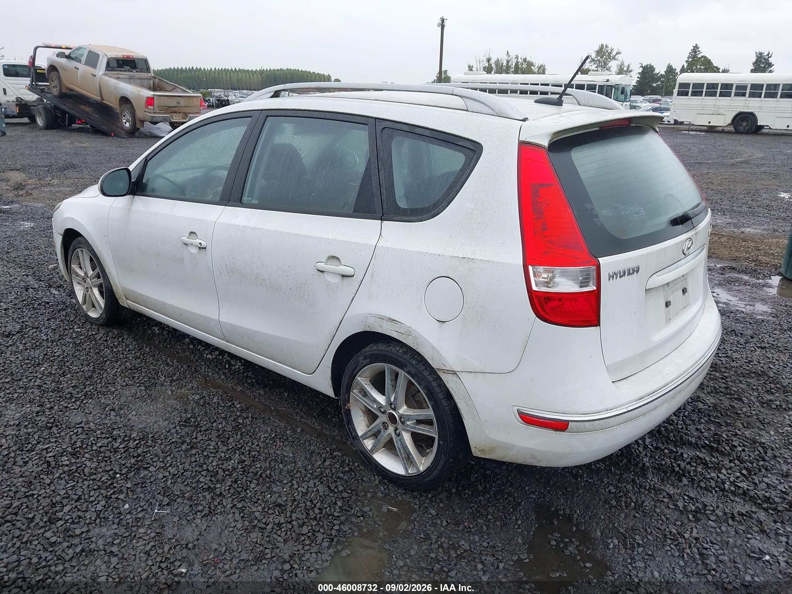 2012 Hyundai Elantra Touring Se White vin: KMHDC8AE1CU131772