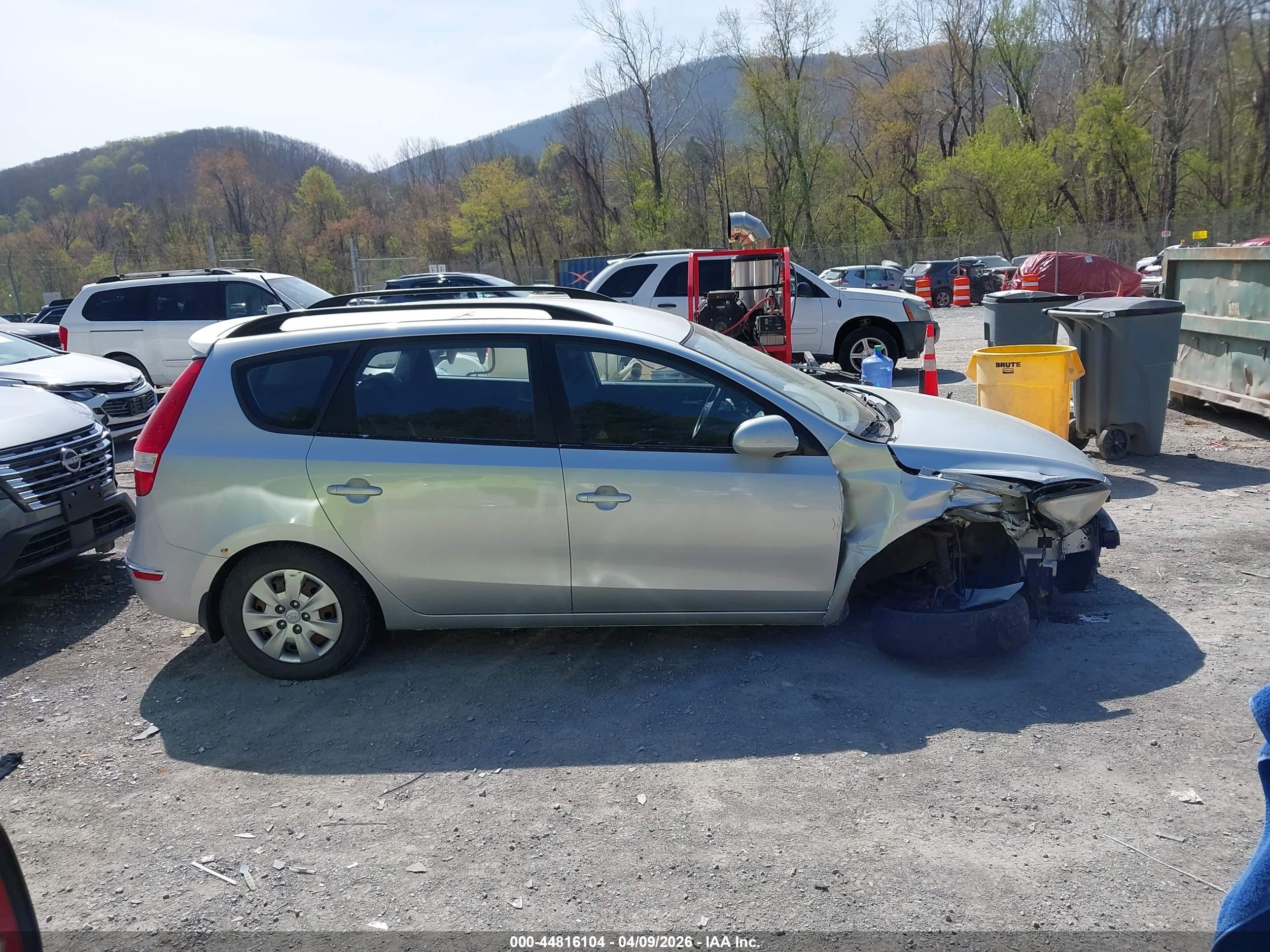 2010 Hyundai Elantra Touring Gls Серебряный vin: KMHDC8AE2AU076293