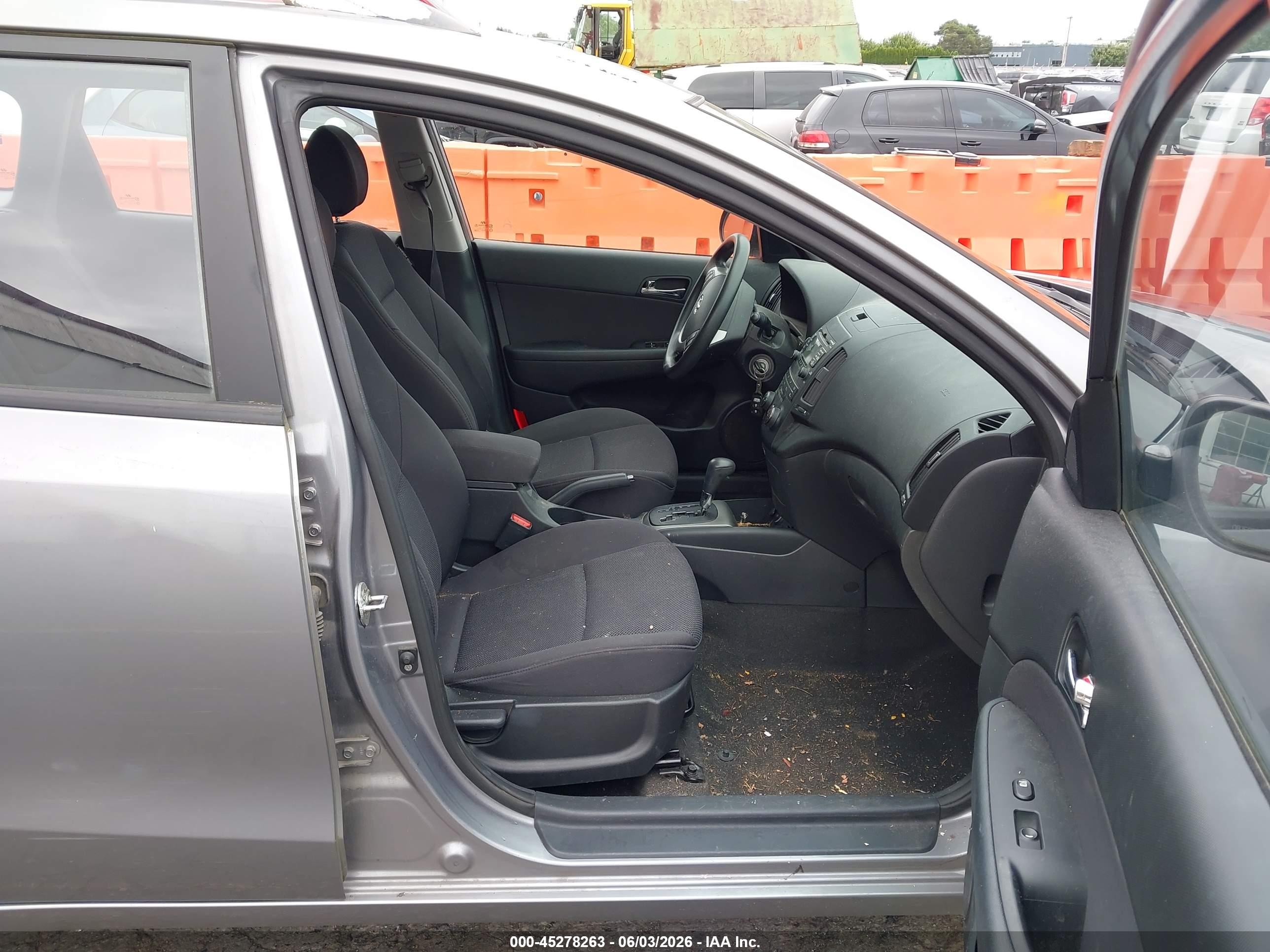 2012 Hyundai Elantra Touring Gls Silver vin: KMHDC8AE2CU155658