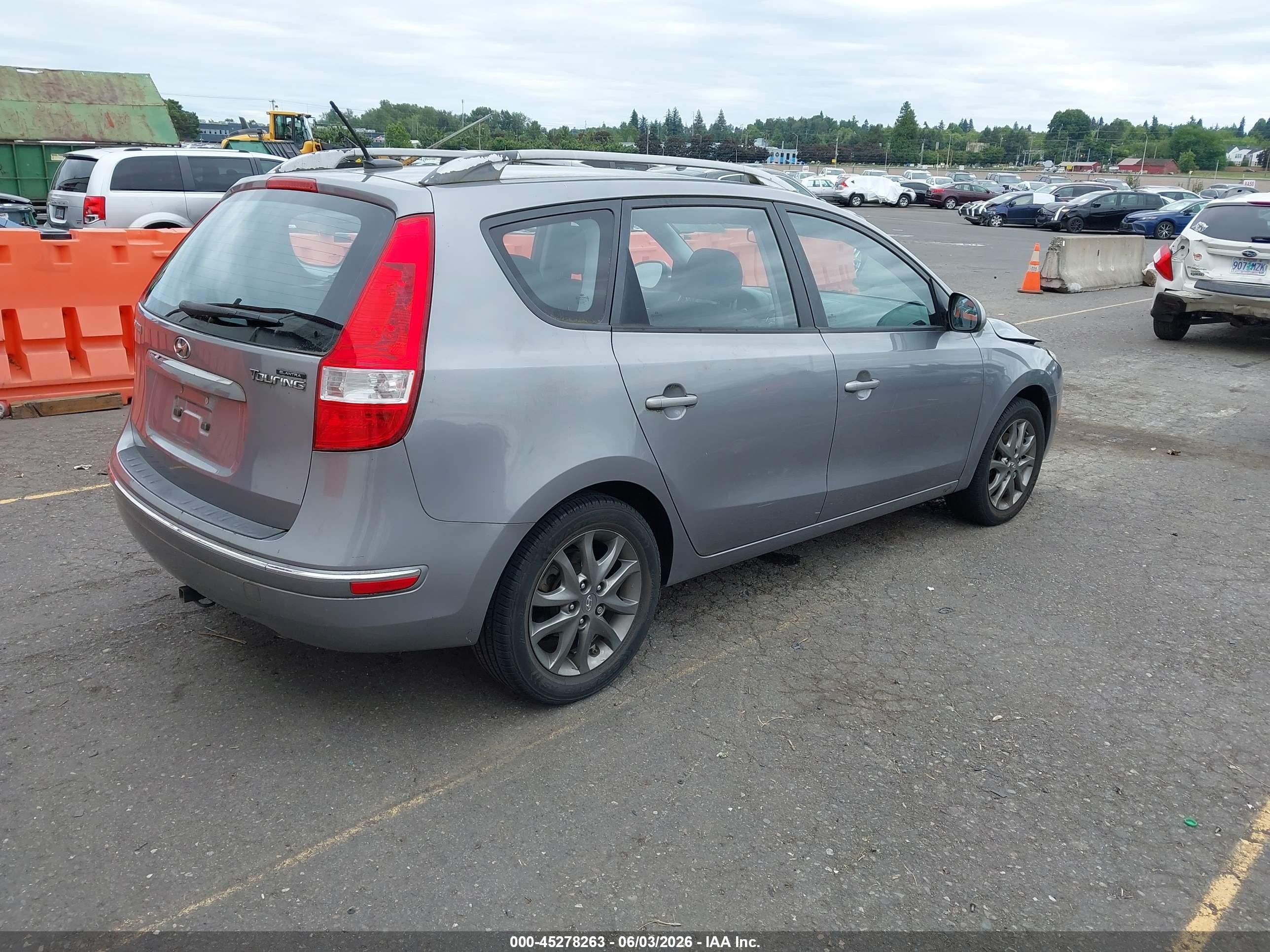 2012 Hyundai Elantra Touring Gls Silver vin: KMHDC8AE2CU155658