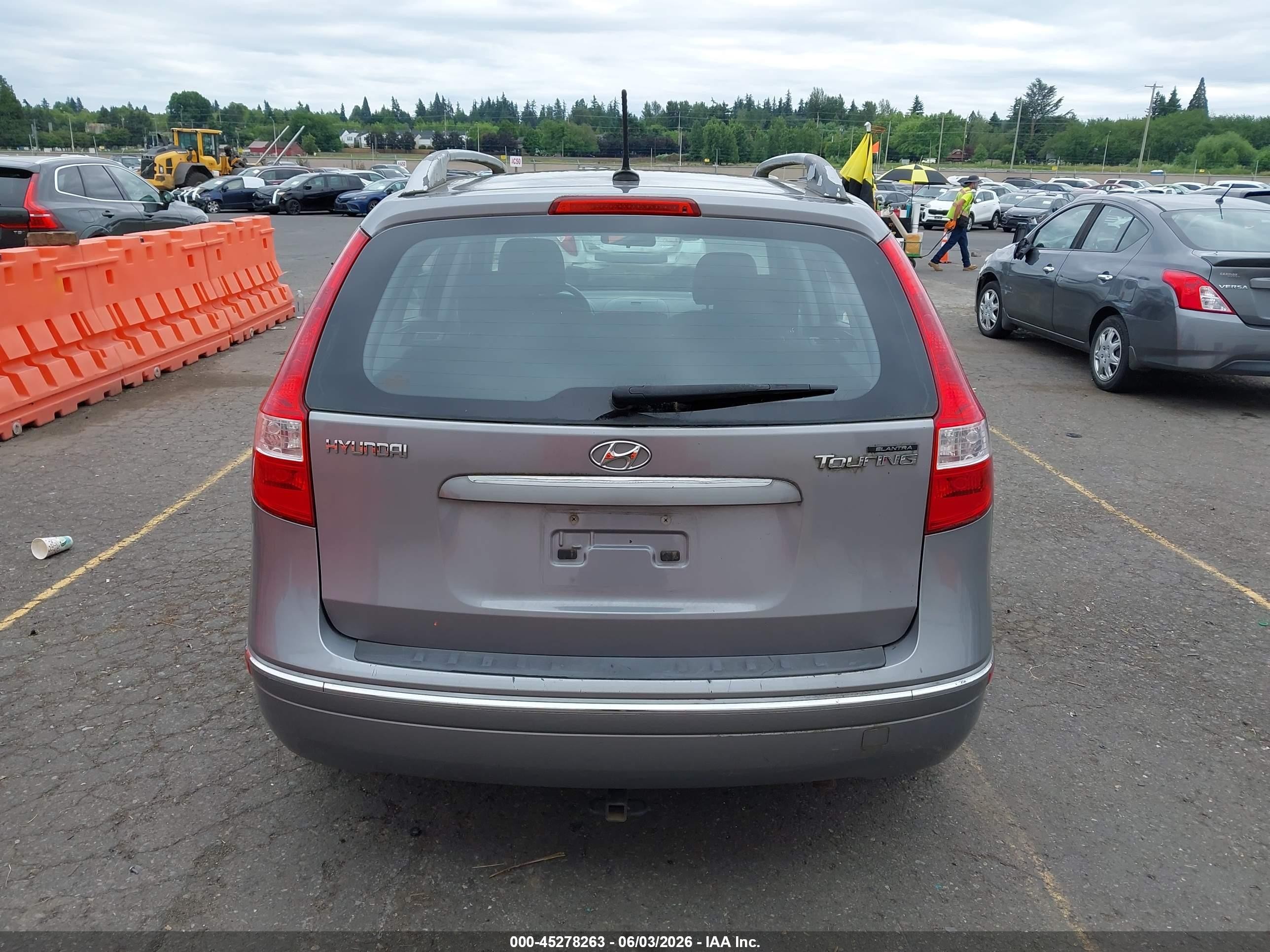2012 Hyundai Elantra Touring Gls Silver vin: KMHDC8AE2CU155658