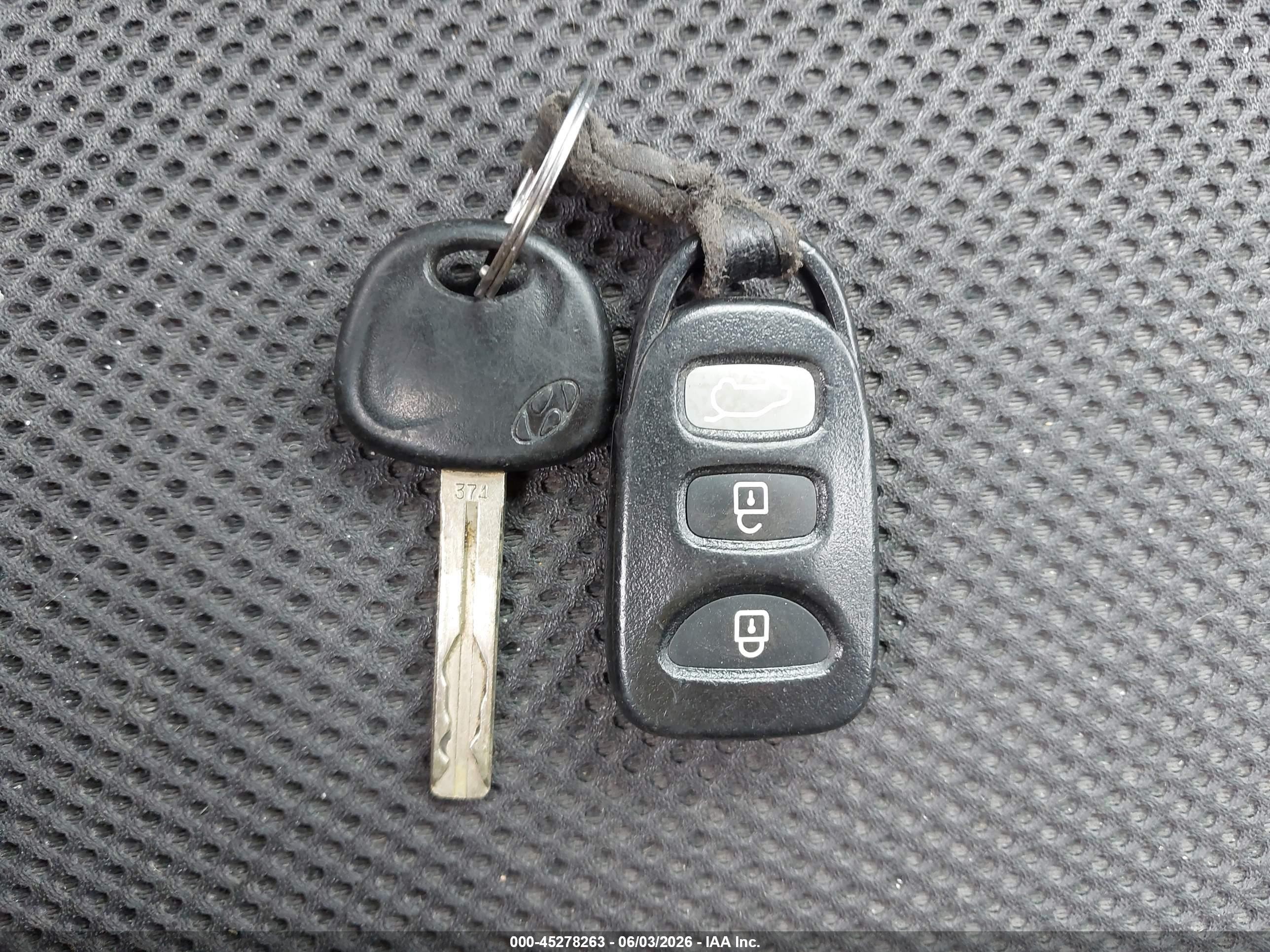 2012 Hyundai Elantra Touring Gls Silver vin: KMHDC8AE2CU155658