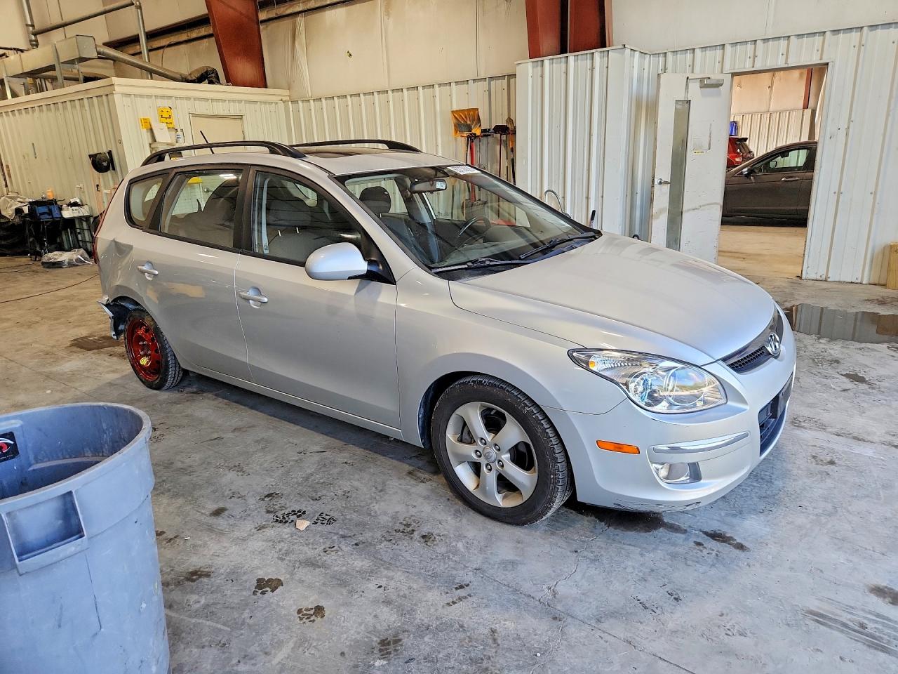 2010 Hyundai Elantra Touring Se Silver vin: KMHDC8AE3AU068851