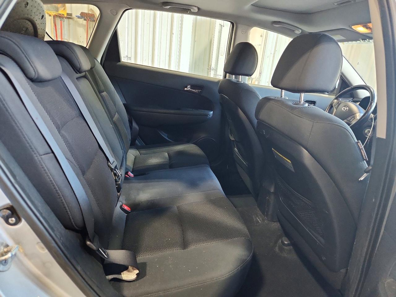 2010 Hyundai Elantra Touring Se Silver vin: KMHDC8AE3AU068851