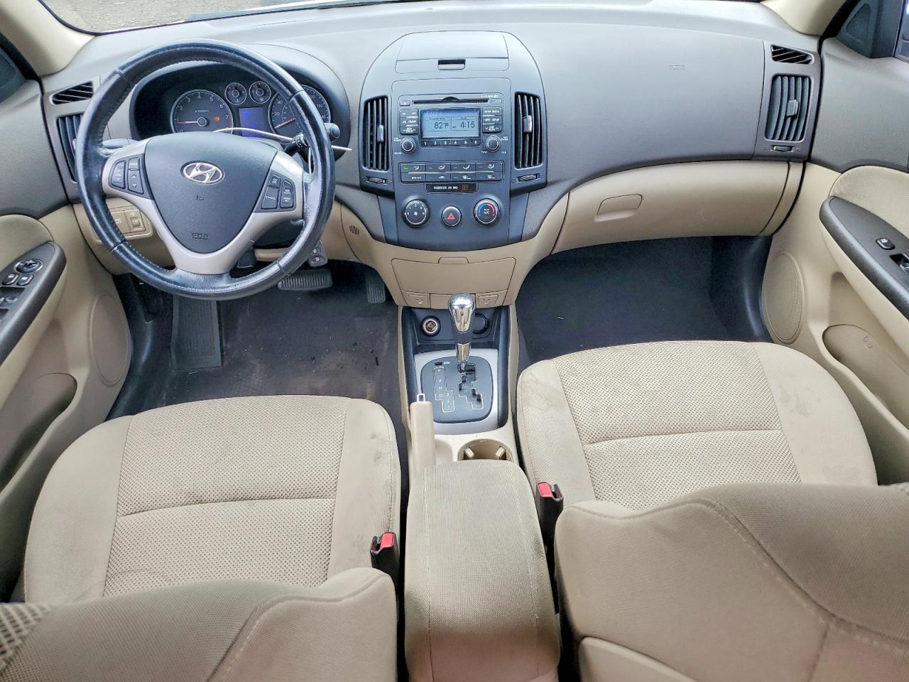 2010 Hyundai Elantra Touring Se White vin: KMHDC8AE3AU084306