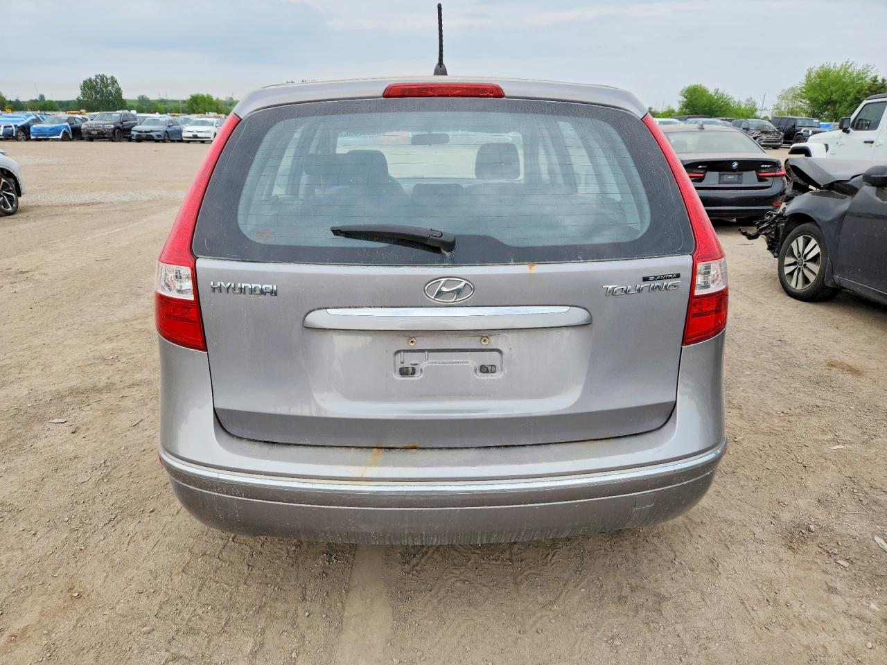 2011 Hyundai Elantra Touring Gls Silver vin: KMHDC8AE3BU112591