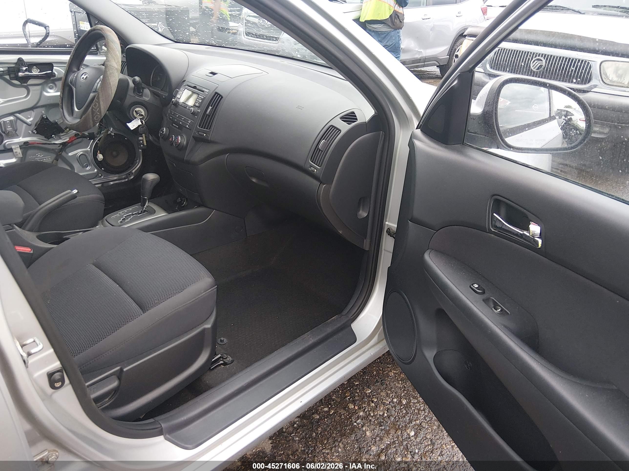 2012 Hyundai Elantra Touring Gls White vin: KMHDC8AE3CU154650