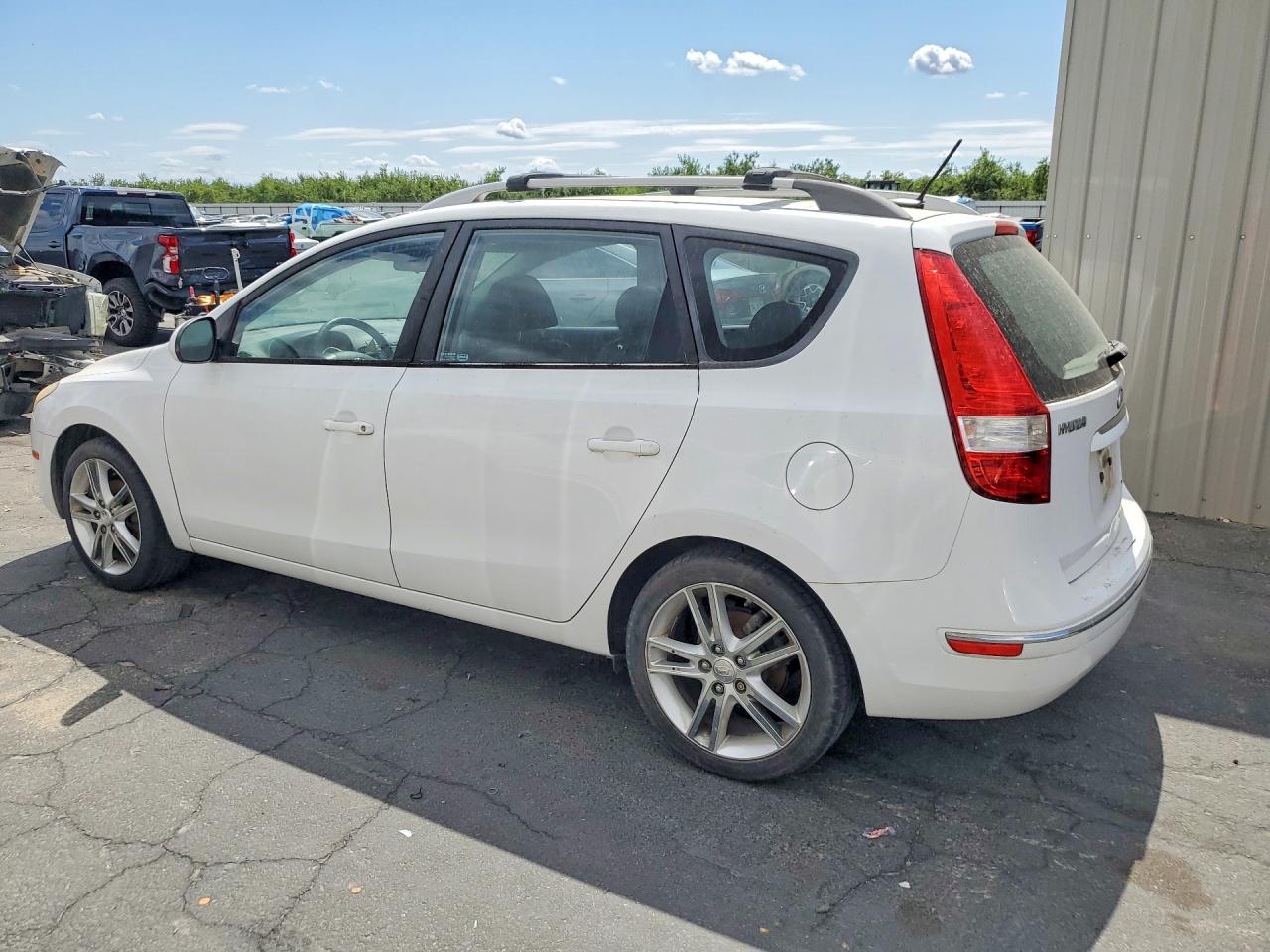 2012 Hyundai Elantra Touring Se White vin: KMHDC8AE4CU149070