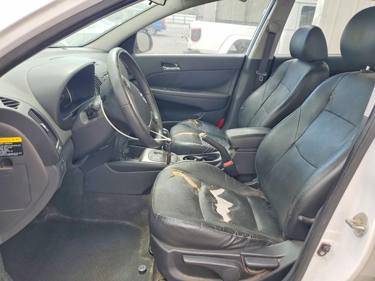 2012 Hyundai Elantra Touring Se White vin: KMHDC8AE4CU149070