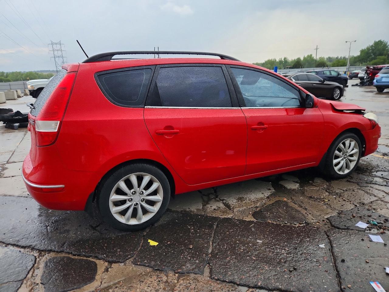 2010 Hyundai Elantra Touring Se Красный vin: KMHDC8AE5AU064896